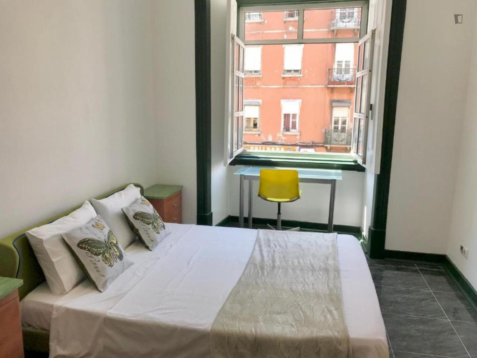 Pleasant double bedroom in Penha de França photo 1