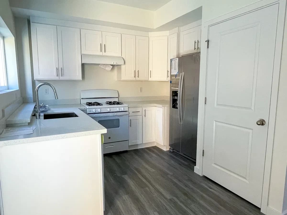 Iris Apartments photo 1