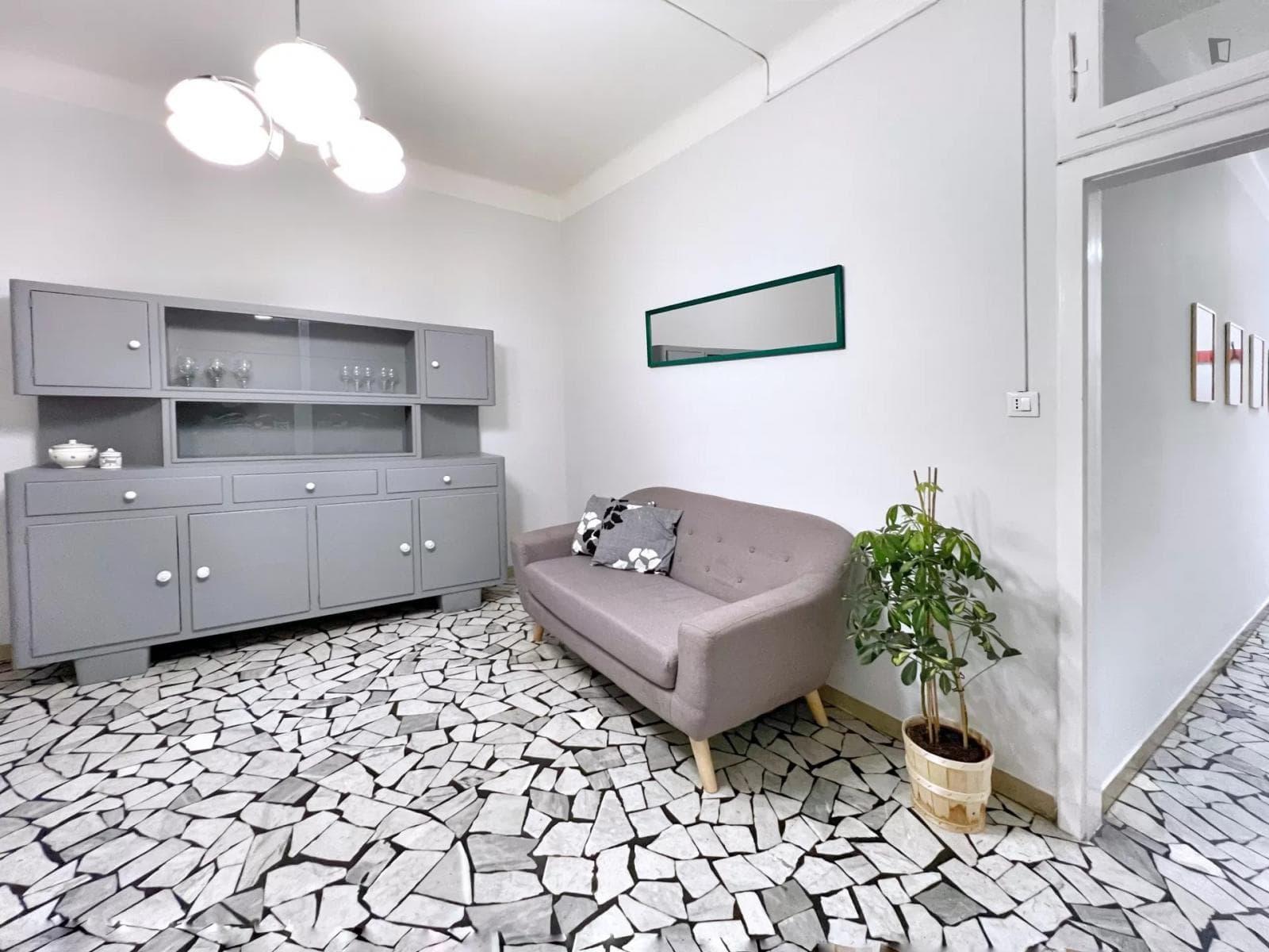 Cozy 1-bedroom flat near the Bologna Centrale train station photo 1