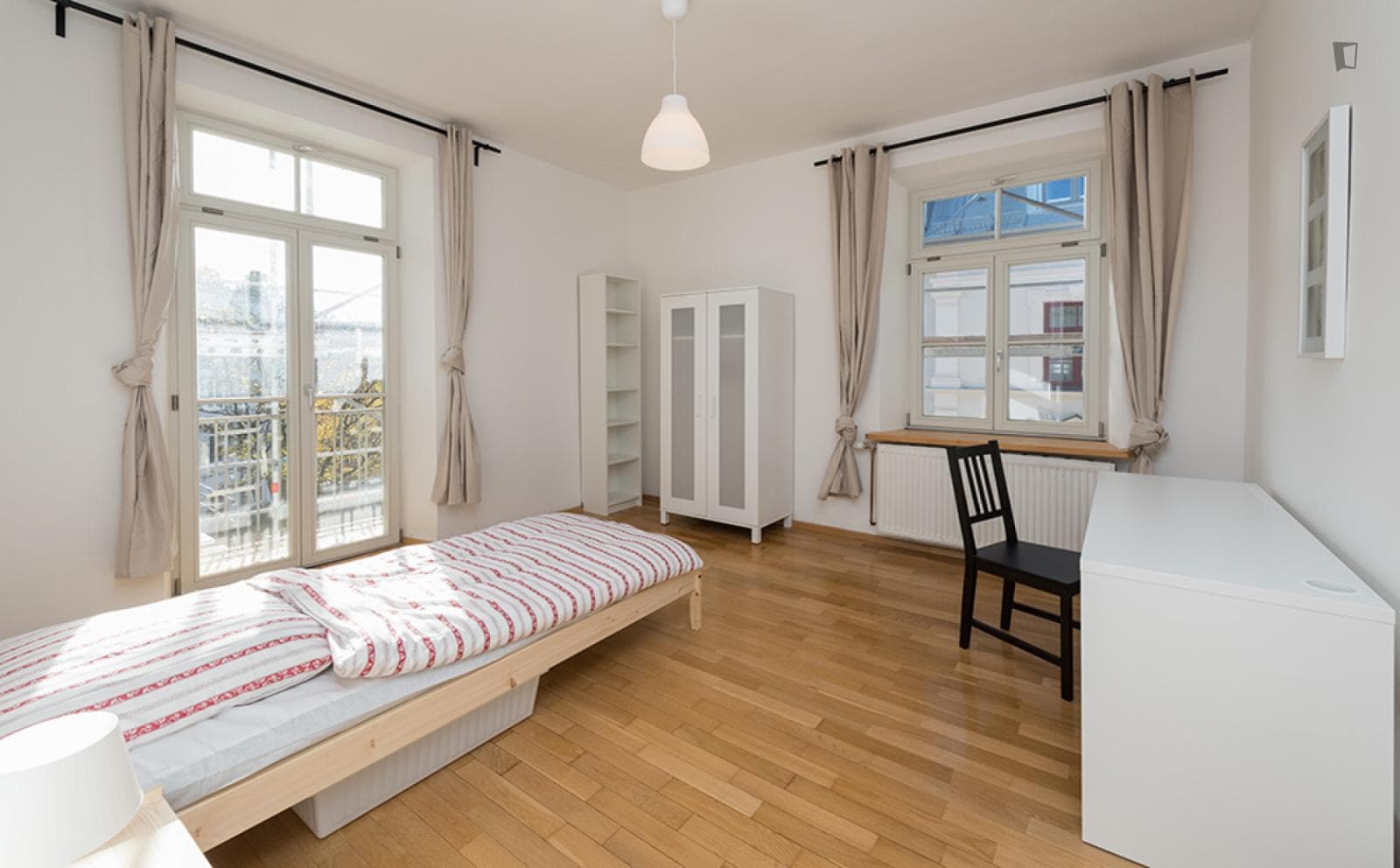Snug single bedroom near the Goetheplatz metro photo 1