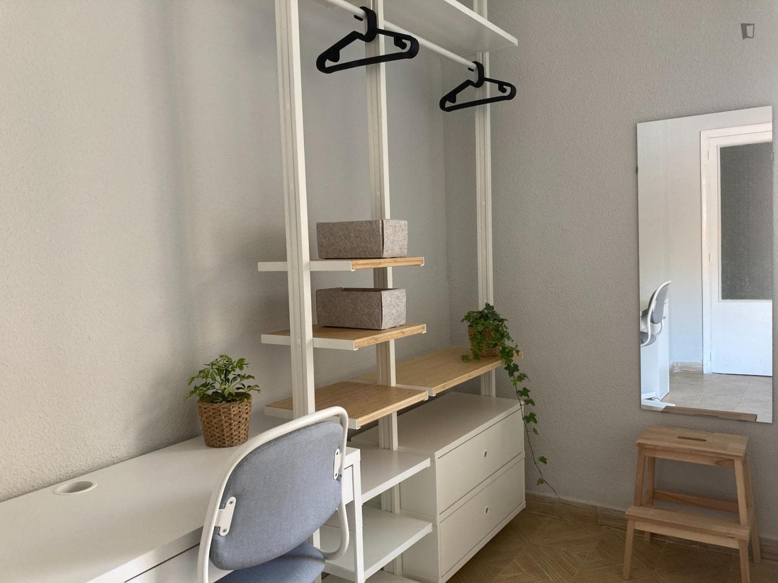 Lovely double bedroom with a balcony, in Mercado photo 1