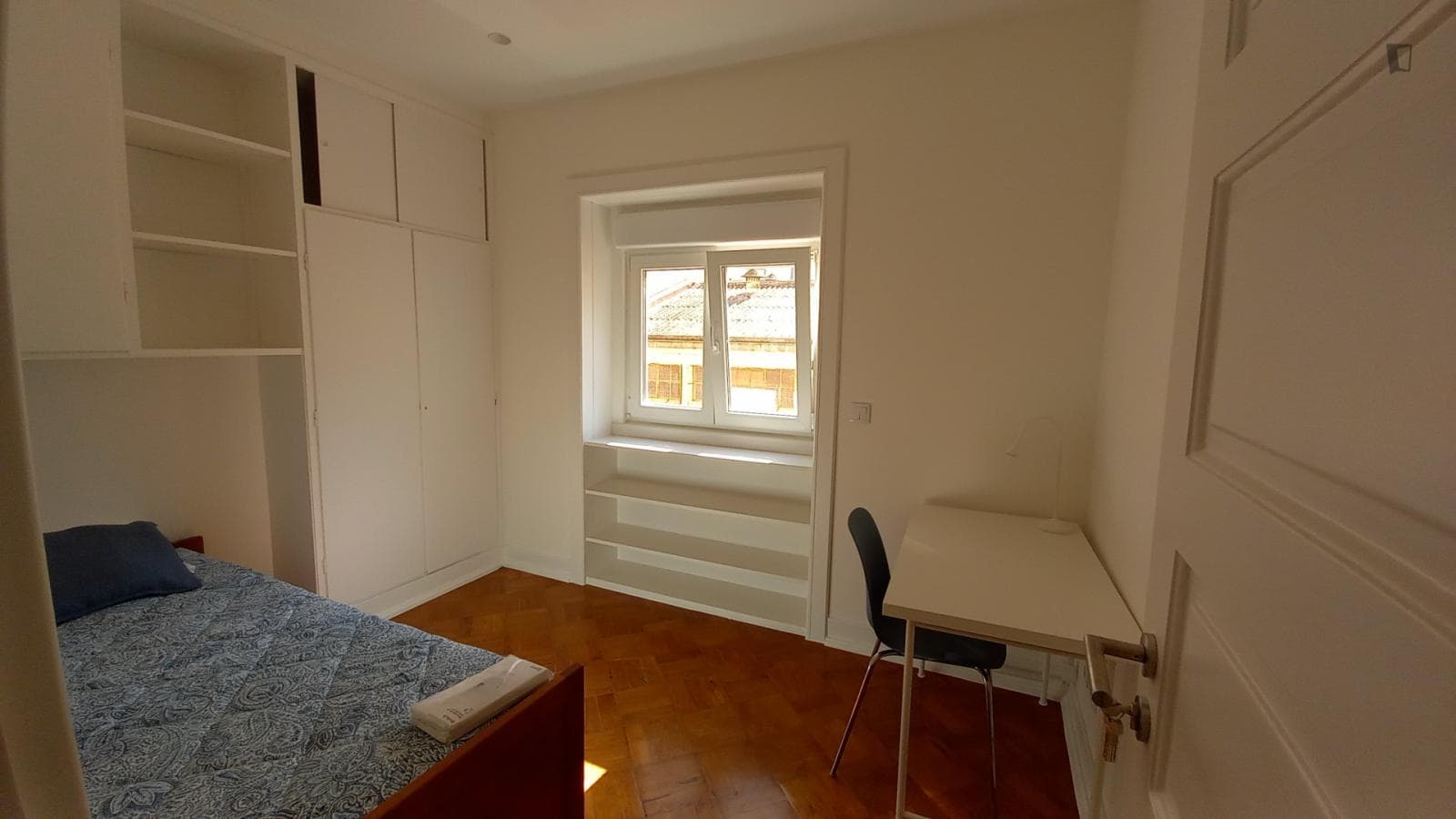 Lovely single bedroom next to ISCTE photo 1