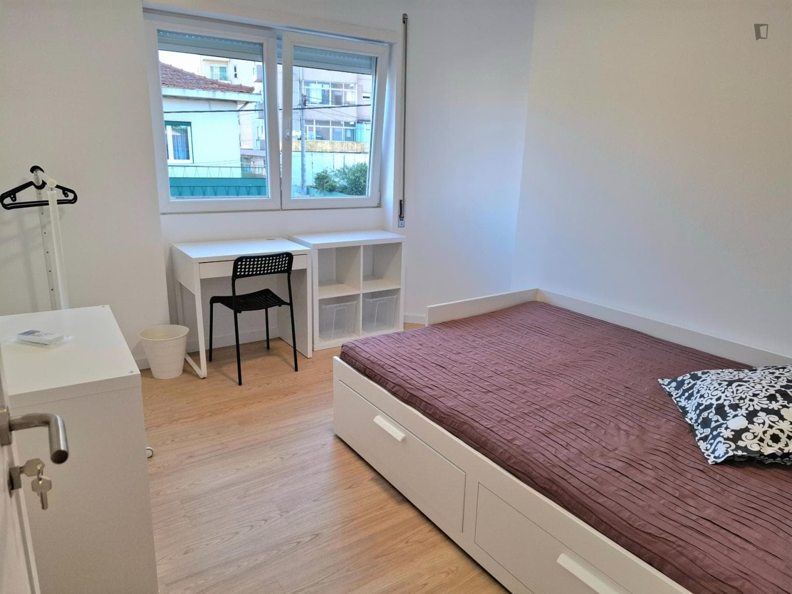 Very comfy double bedroom close to Polo Universitário Porto photo 1