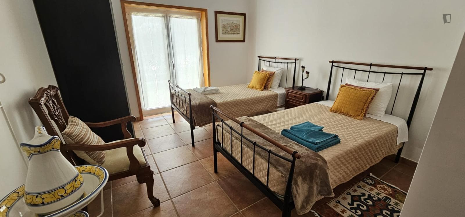 6-bedroom house, with outdoor area photo 1