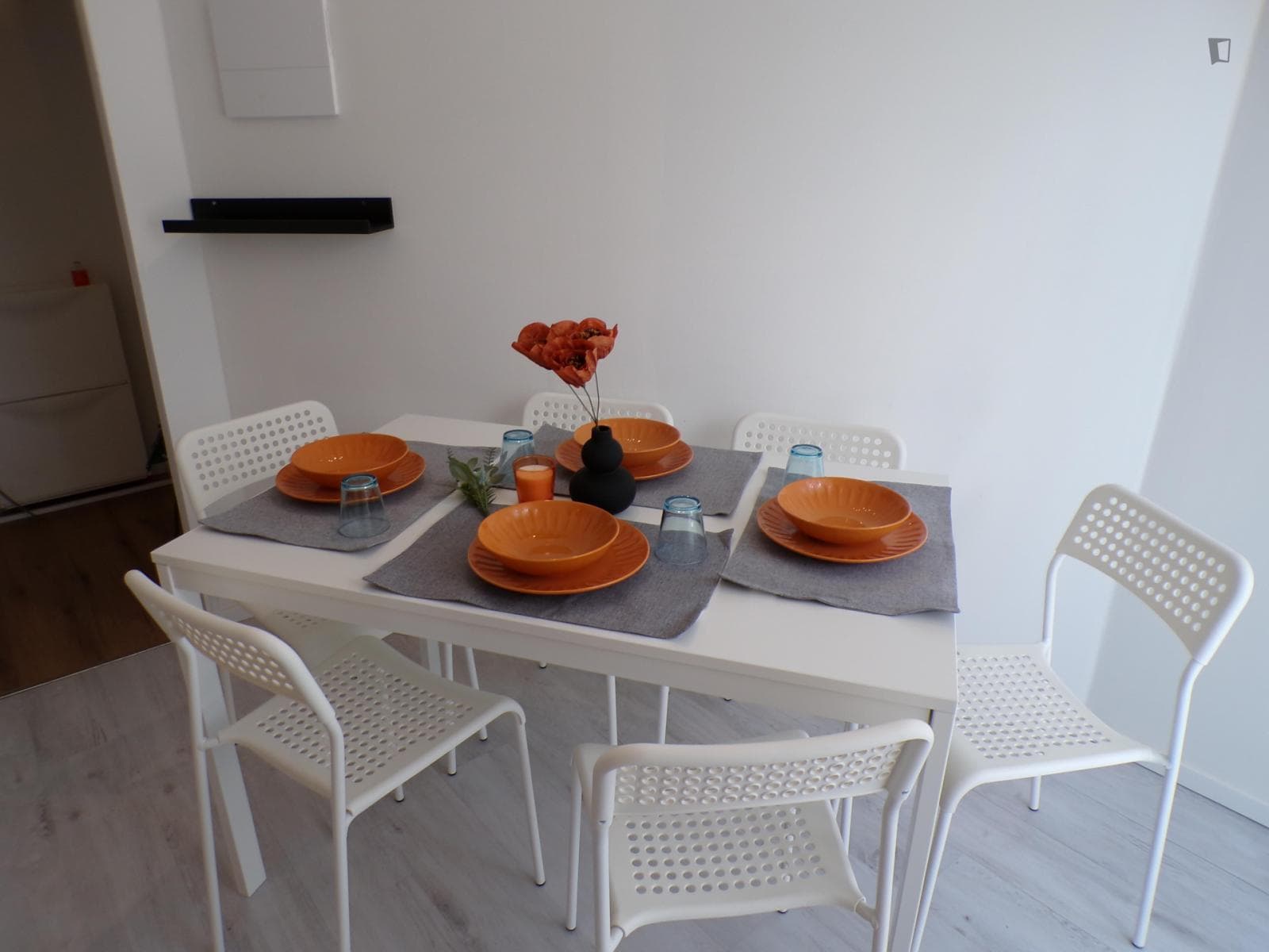 Cosy single bedroom in a 5-bedroom flat in South Trento photo 1