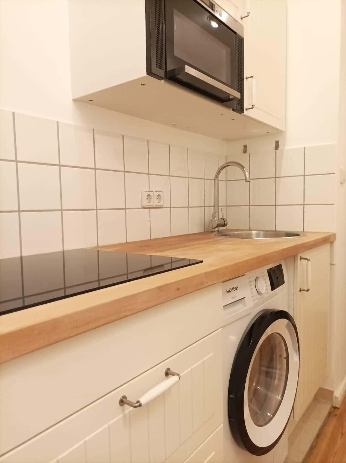 2 room flat in a perfect location in Kudamm photo 1