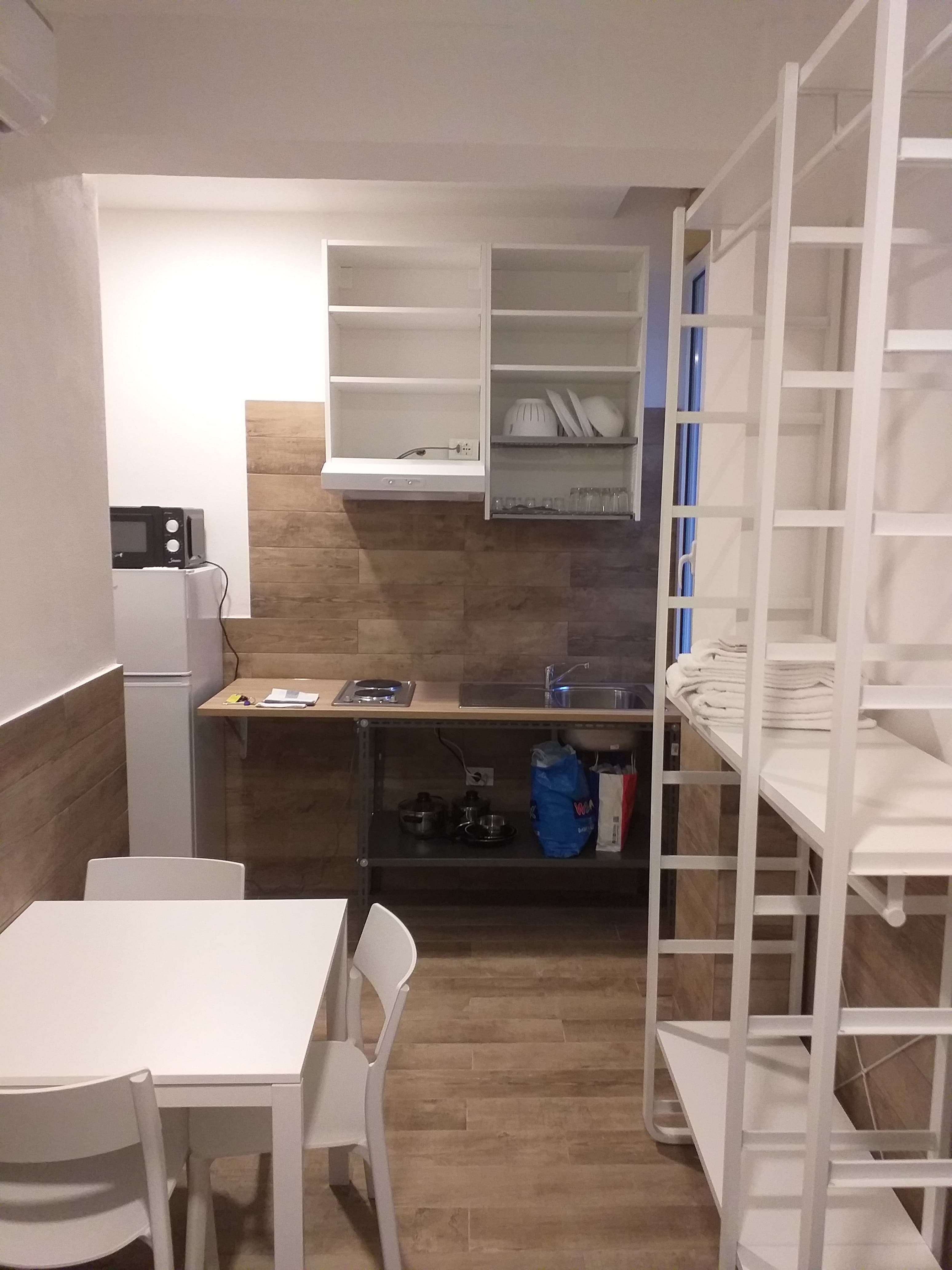 Via Marco Emilio Lepido 128 (B20) photo 1