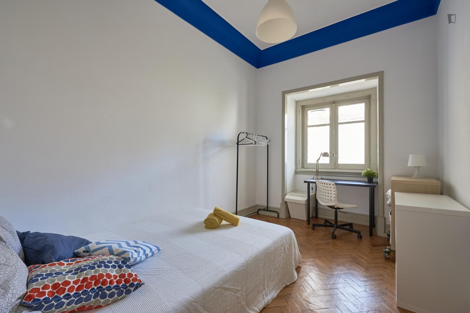 Nice double bedroom near Alameda metro station photo 1
