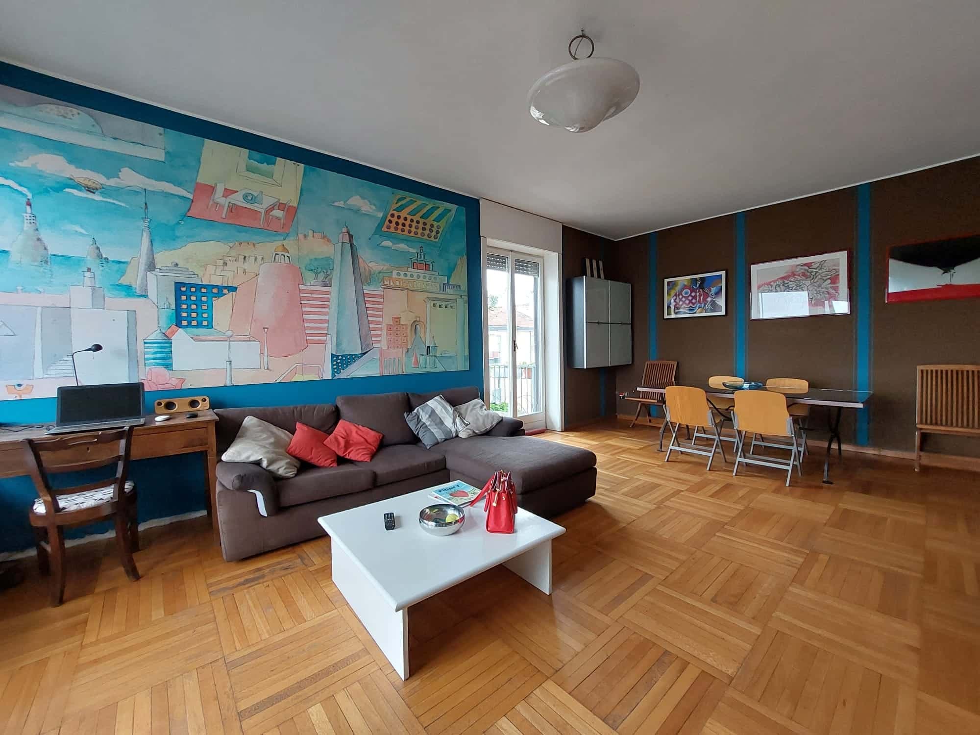 Cozy and spacious one bedroom flat photo 1
