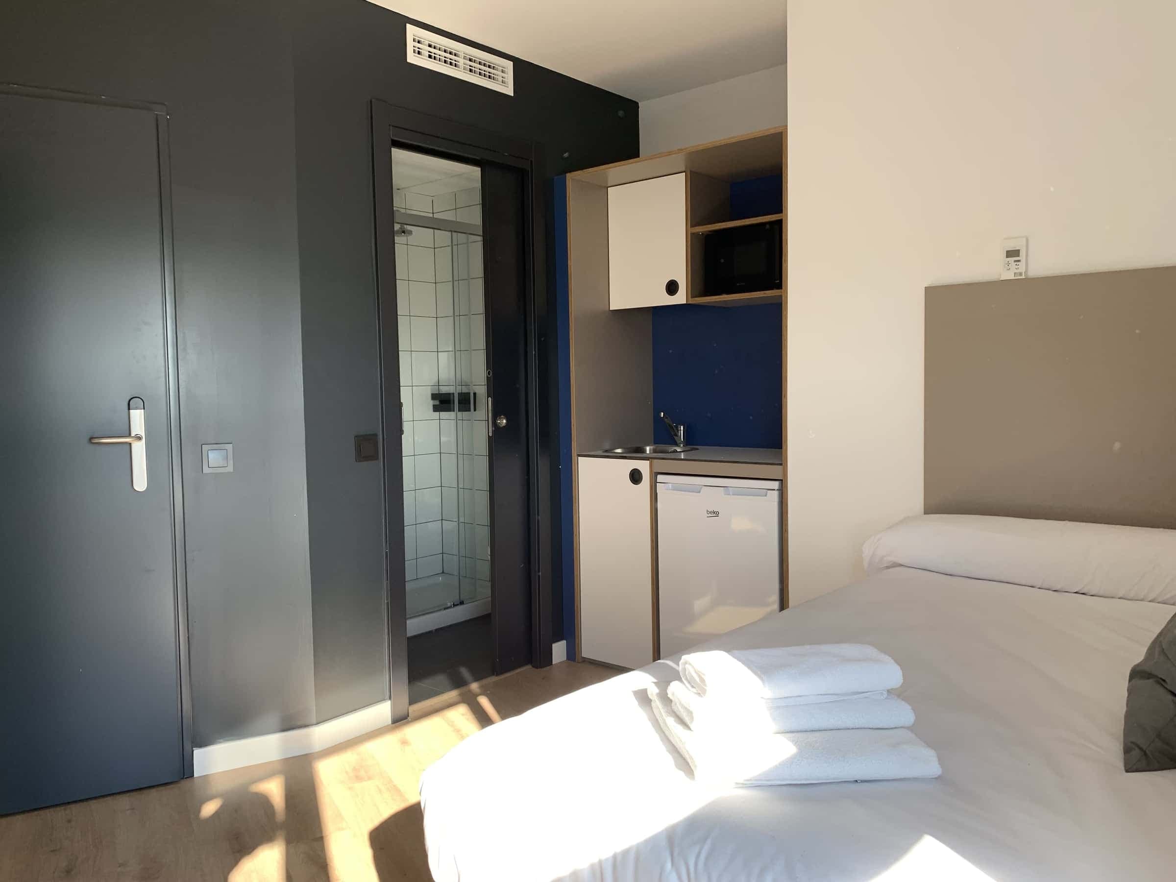 HABITACION PREMIUM CON BAÑO PRIVADO (ONLY STUDENTS) photo 1