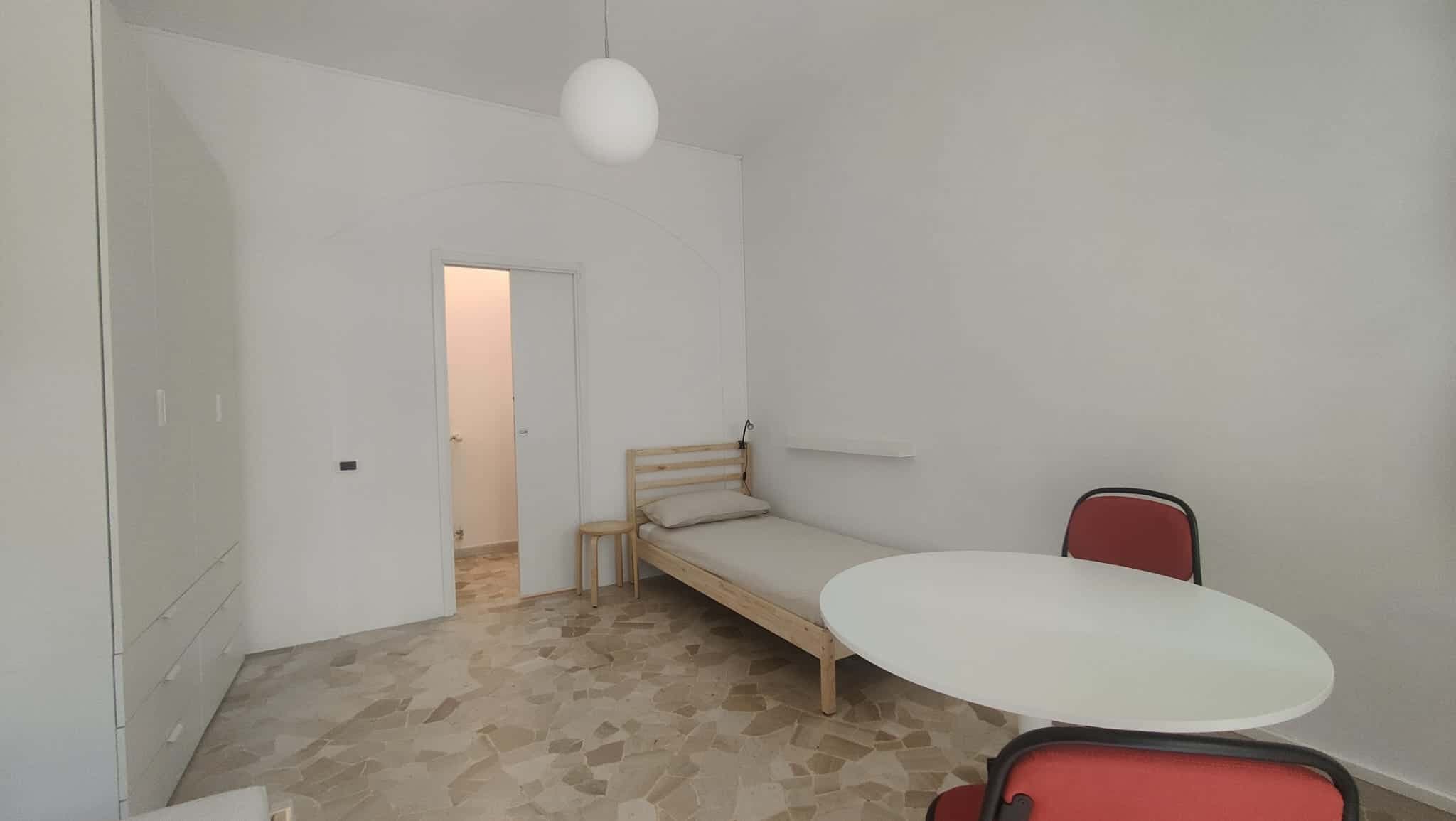 Stanza in Via Lanfranco della Pila, Milano in appartamento di 54 m² con 2 camere photo 1