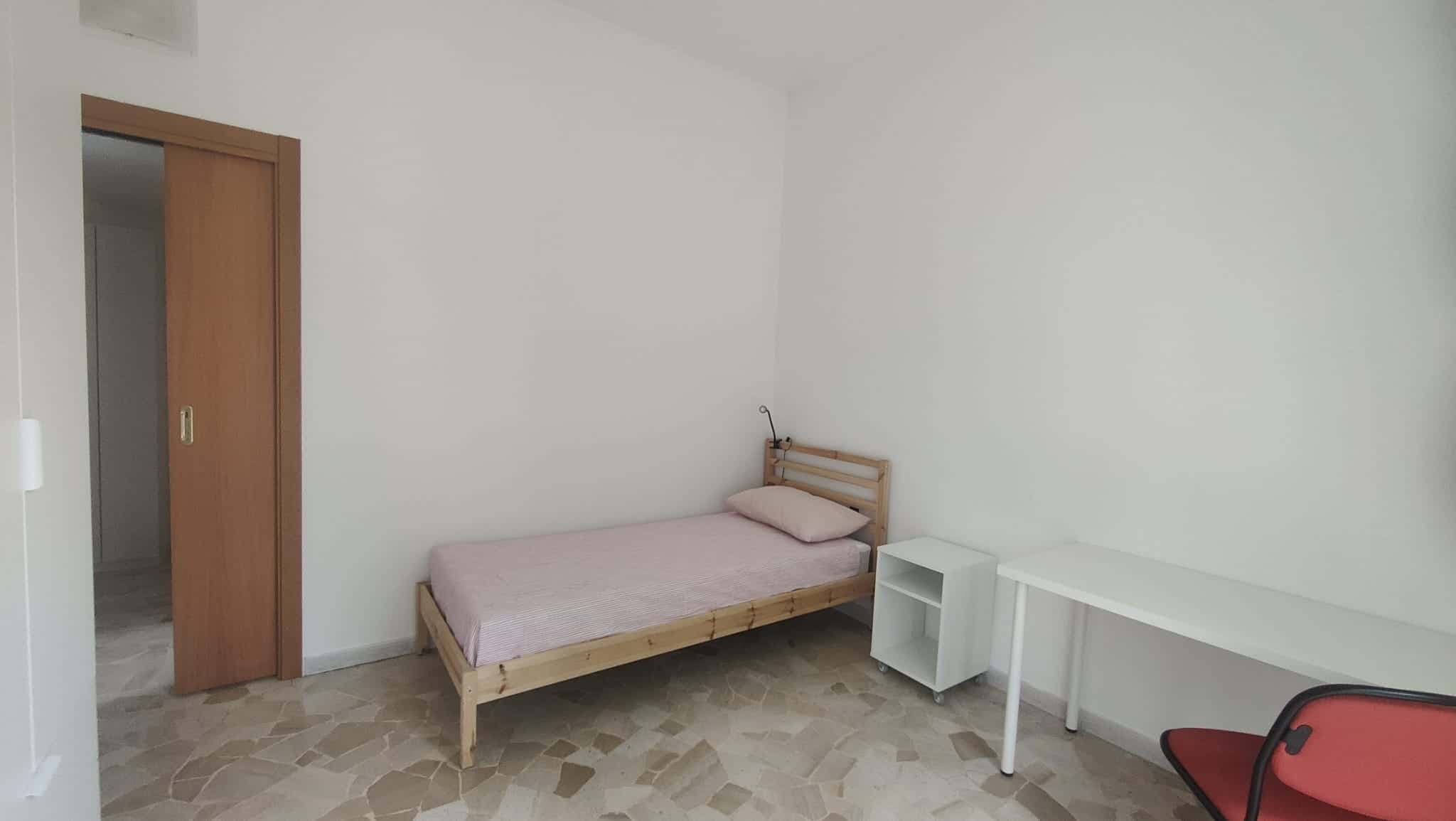 Room in Via Lanfranco della Pila, Milano for 54 m² with 2 bedrooms photo 1