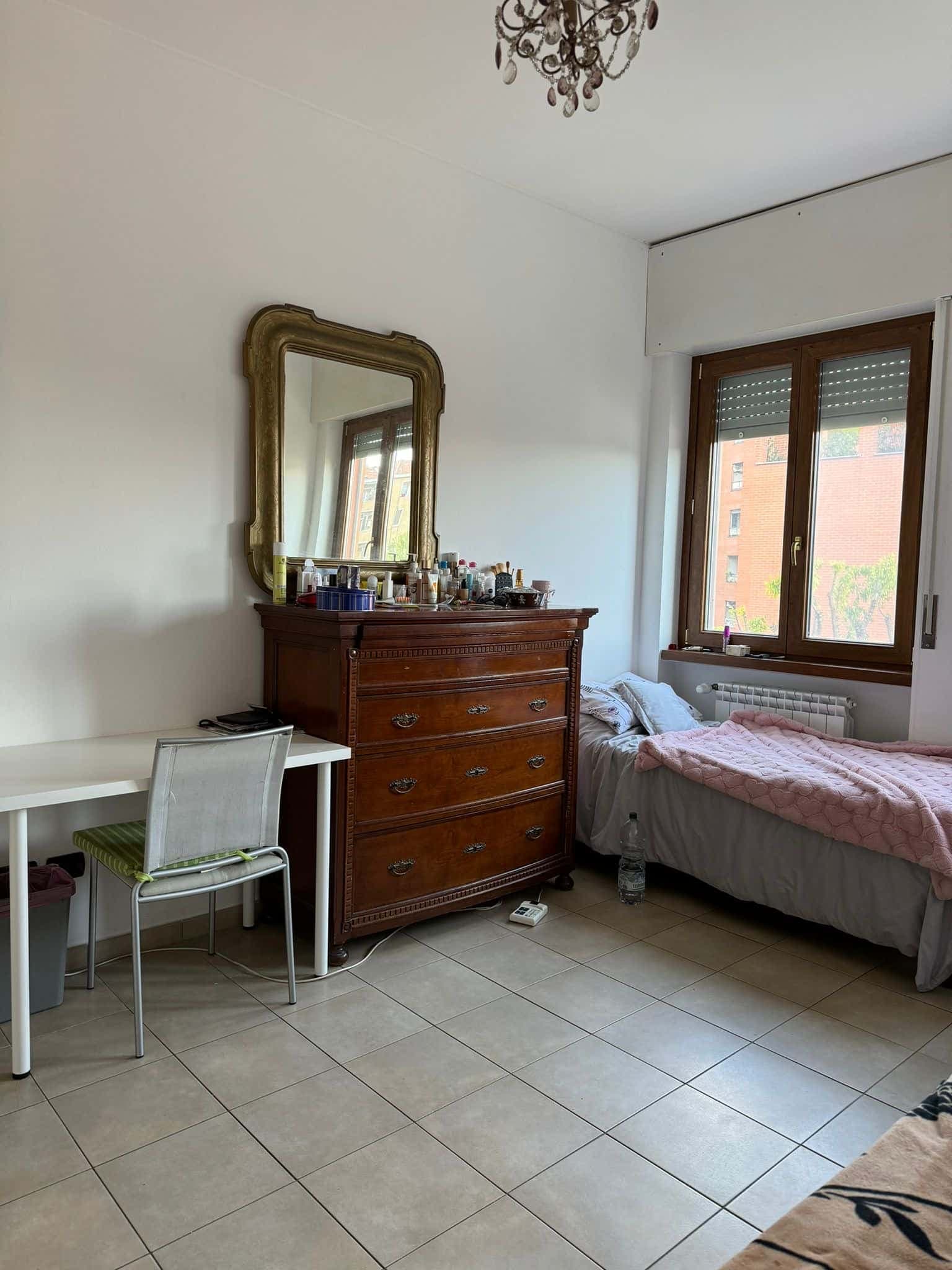 Stanza Doppia con bagno privato - Via Medeghino photo 1