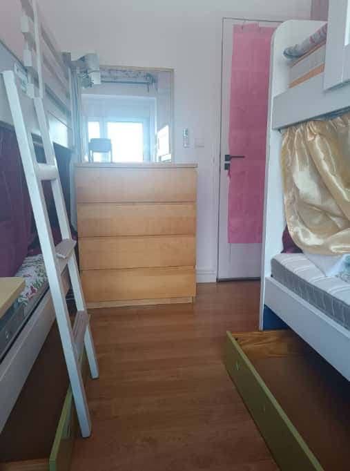 Bed in a shared bedroom (women only) 5 min. from Benfica centre - Room 3 photo 1