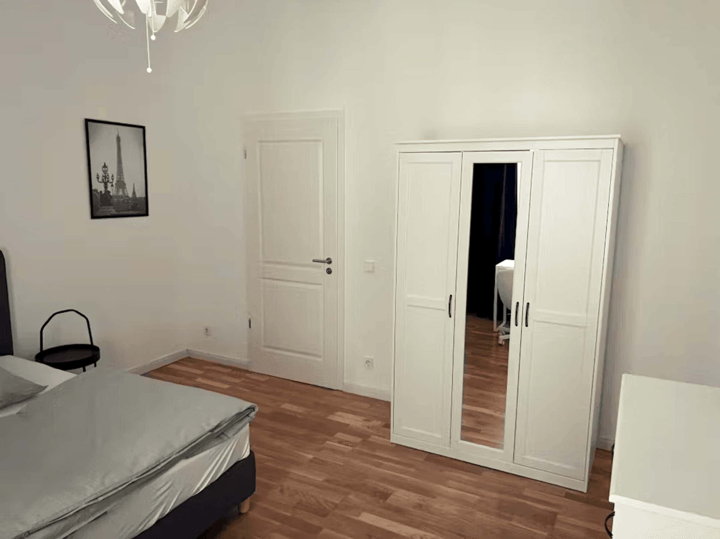 Revaler Straße 1st Floor - Small Room 1 photo 1