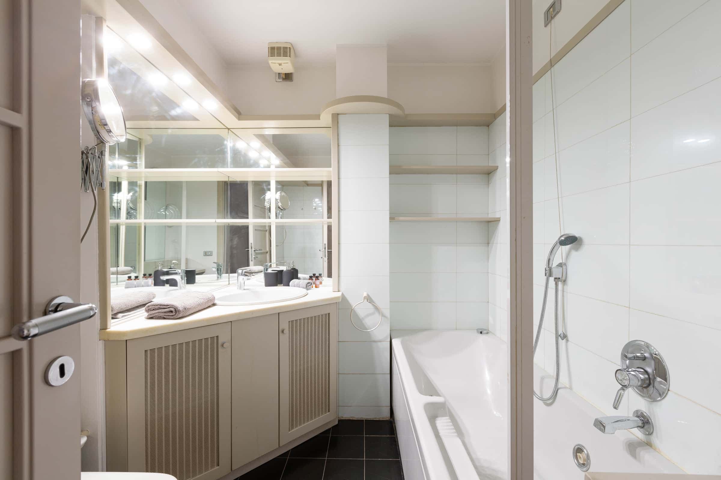 Apartment in Via Giacomo Mellerio, Milano for 110 m² with 2 bedrooms photo 1