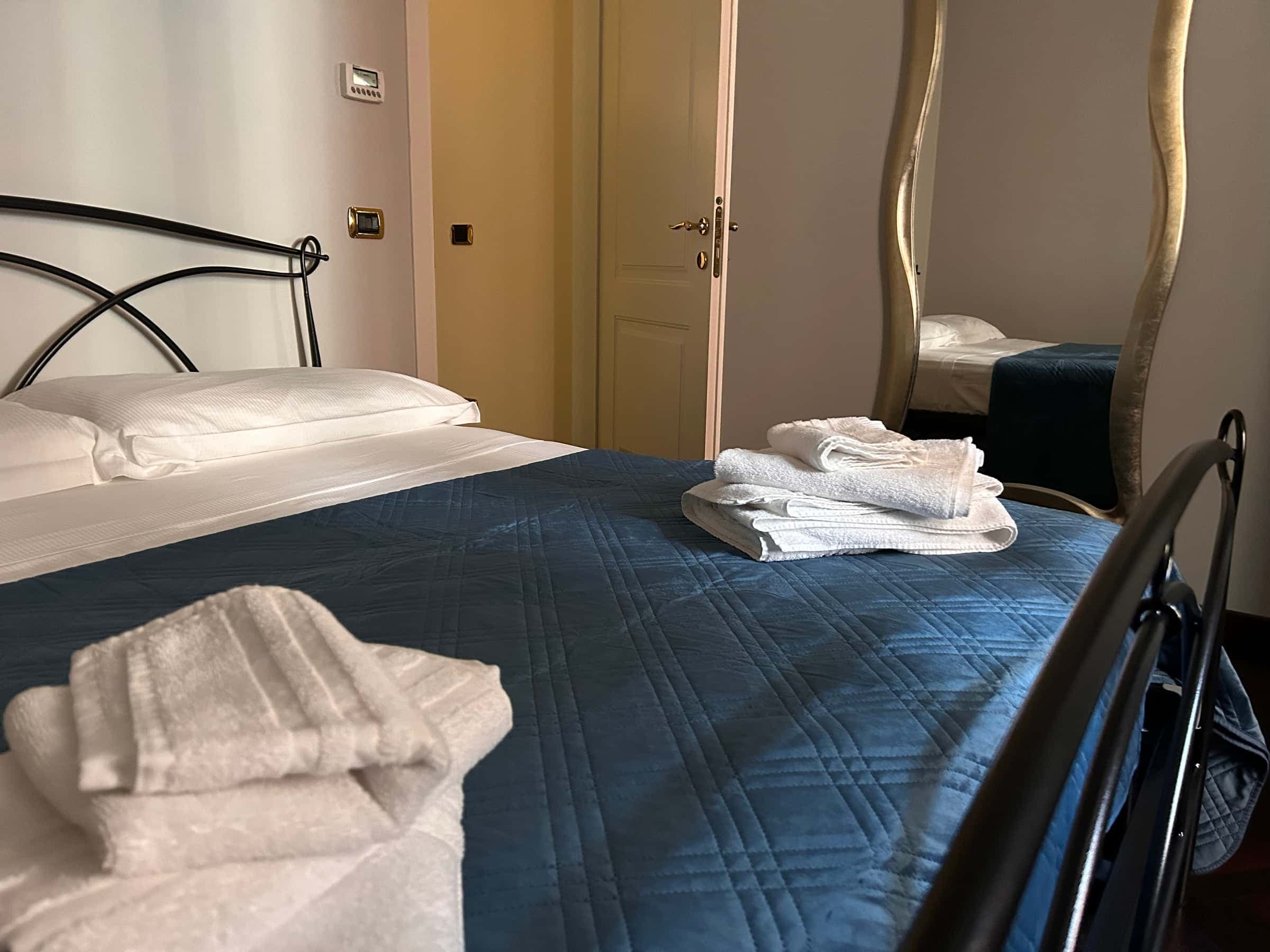 Luxury Apartment In Front Of Piazza Maggiore photo 1