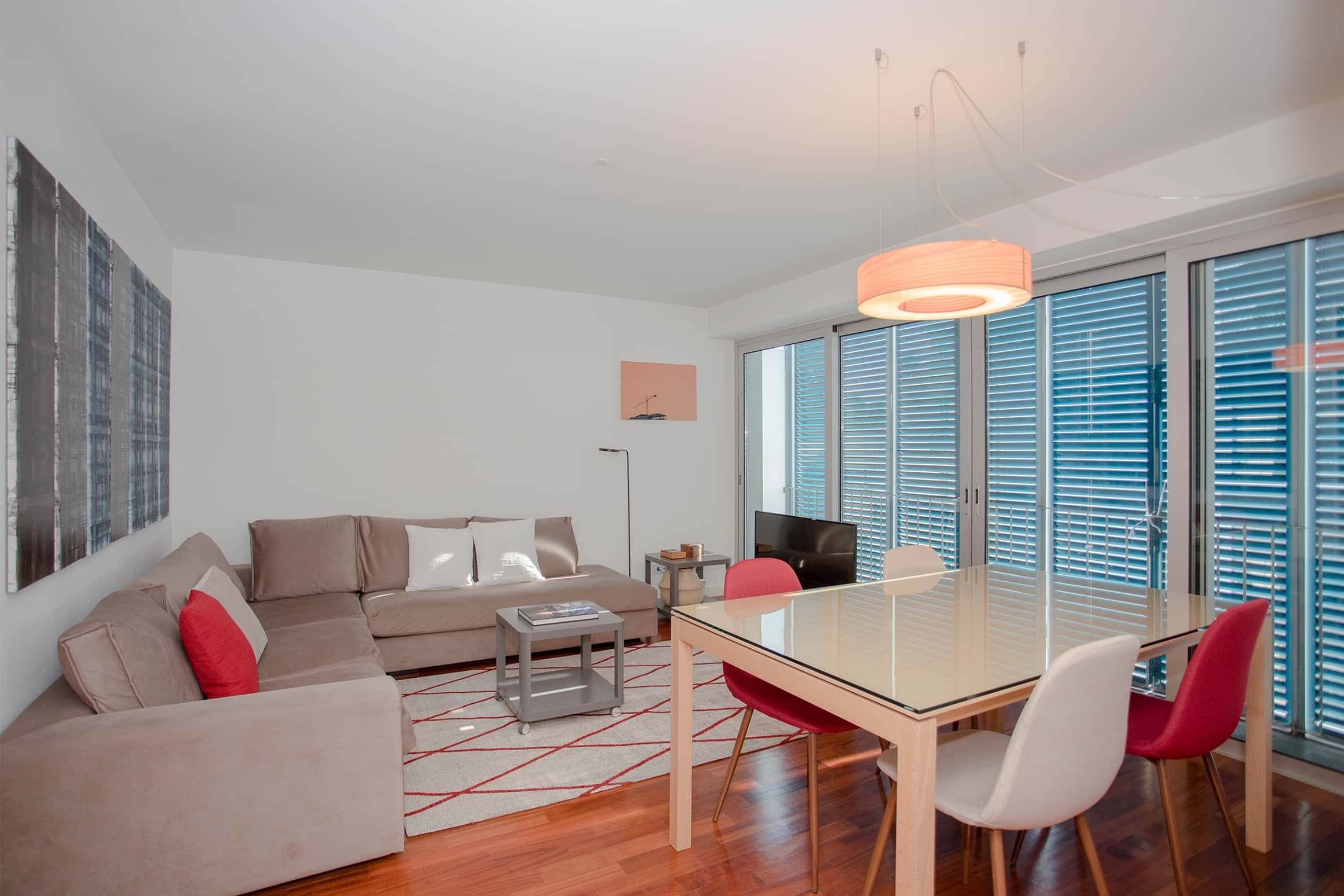 Bright Light Apartment - 2 Bedroom Apartment photo 1