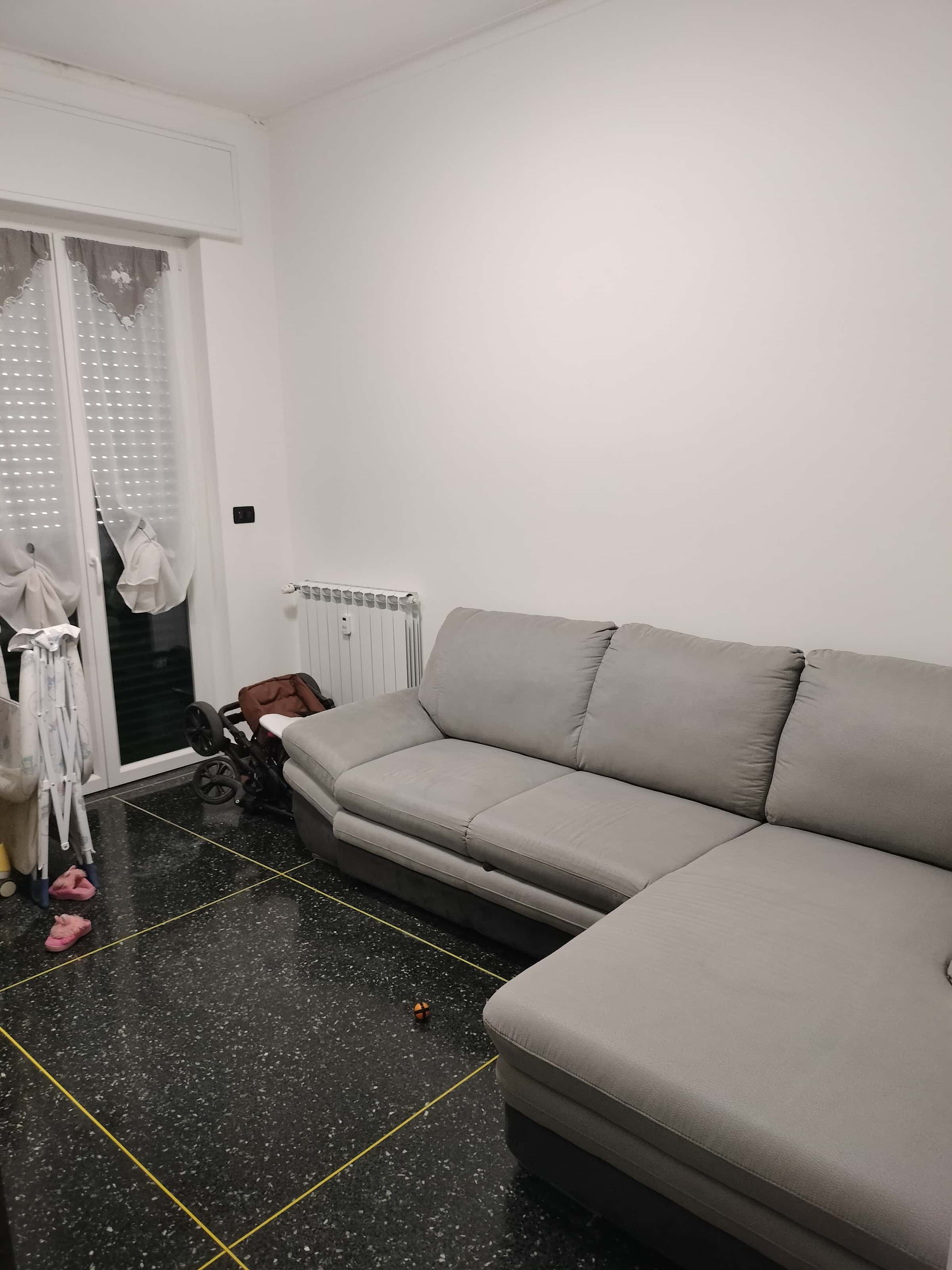 Room in Via Stefanina Moro, Genova for 20 m² with 3 bedrooms photo 1