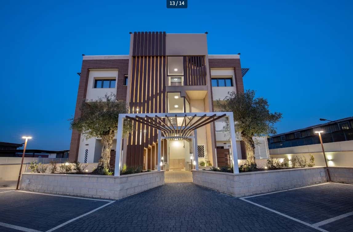 Property photo thumbnail