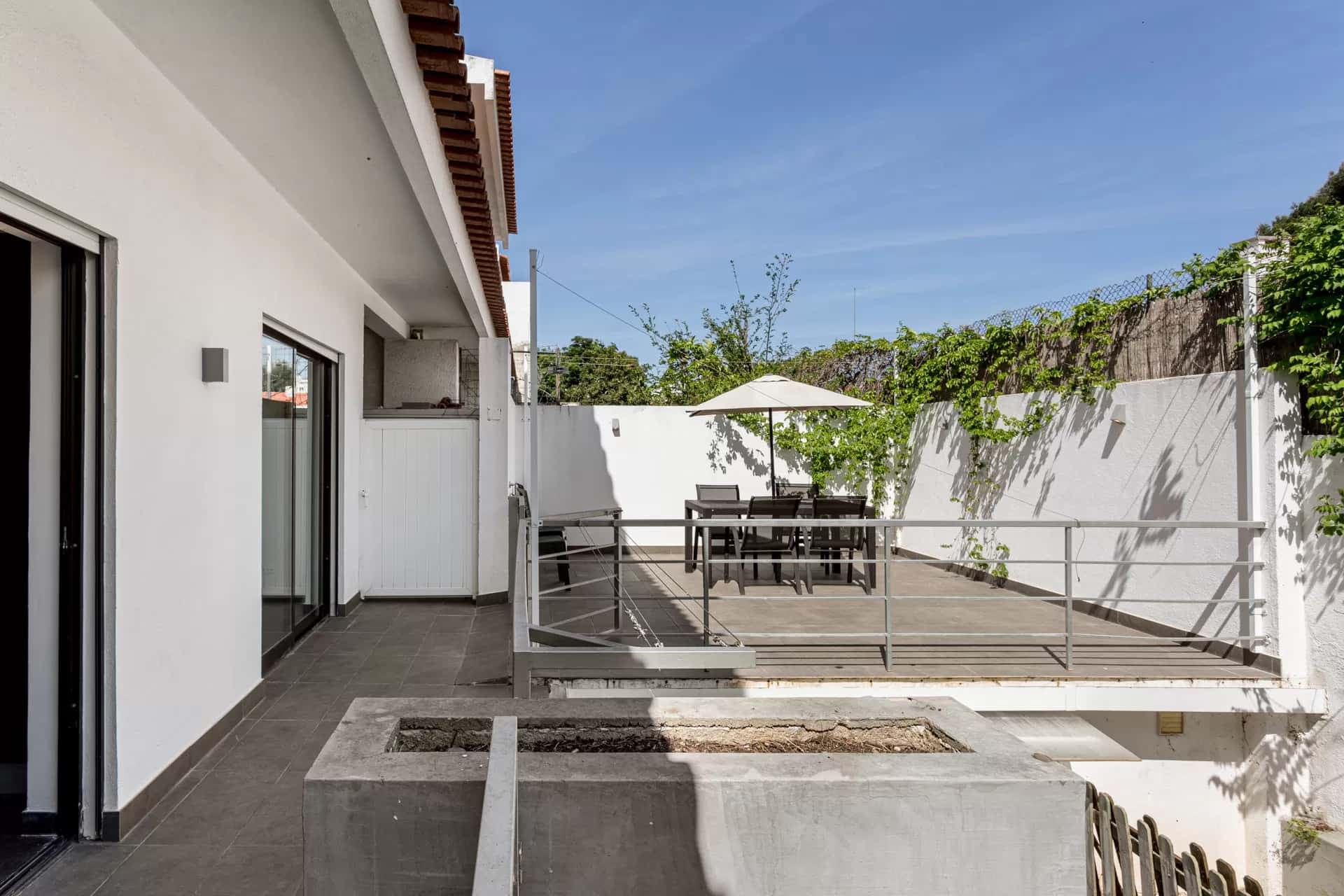 Splendid Sunhouse w/ Patio photo 1