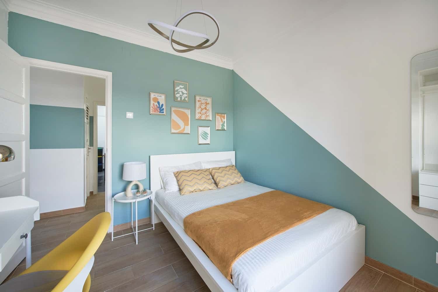 Room 4 - 205. Mouzinho Albuquerque 2 3E photo 1