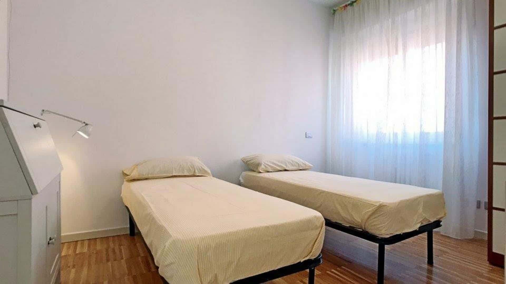 Appartamento in Via Martiri Oscuri - zona Loreto, Pasteur, Rovereto, NoLo photo 1
