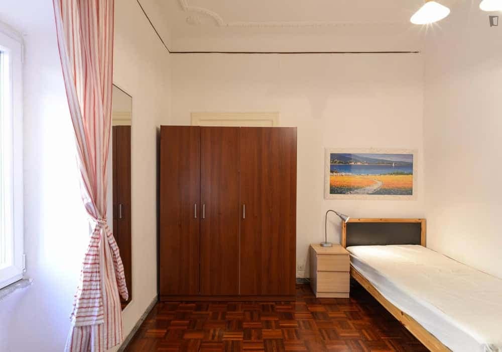 Salaria Room 2 photo 1