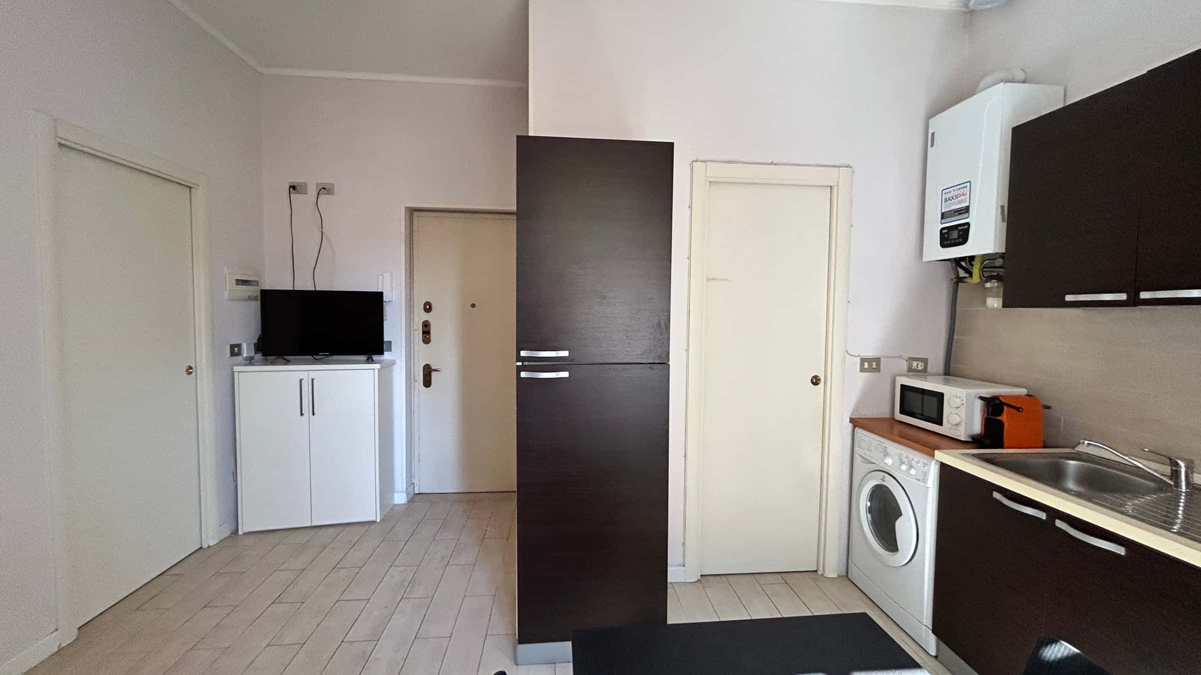 Appartamento in Via Modica - zona Famagosta, Barona photo 1