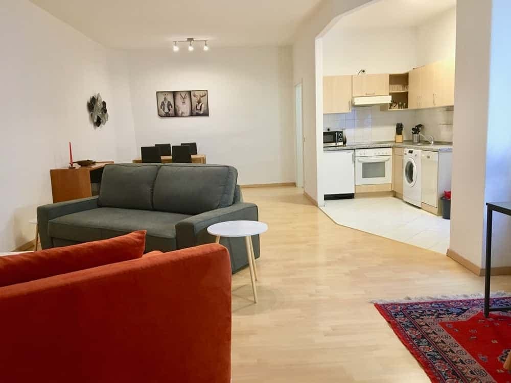 Gina - schöne, sanierte Altbau-Wohnung im Prenzlauer Berg photo 1