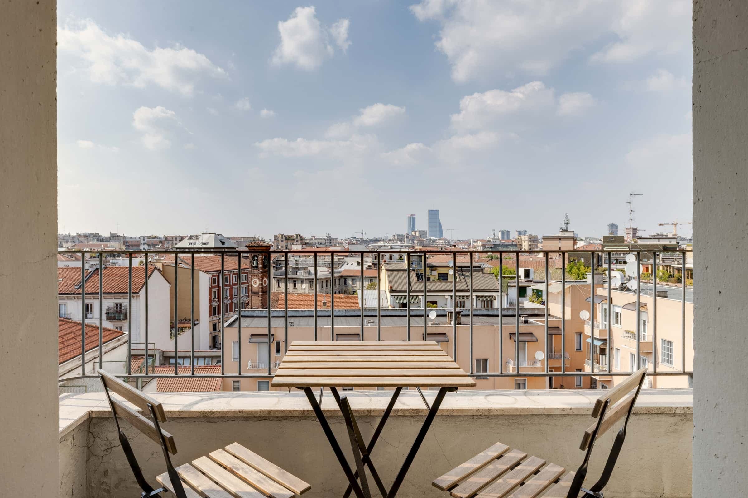 Cozy Penthouse with Stunning View & Balcony photo 1