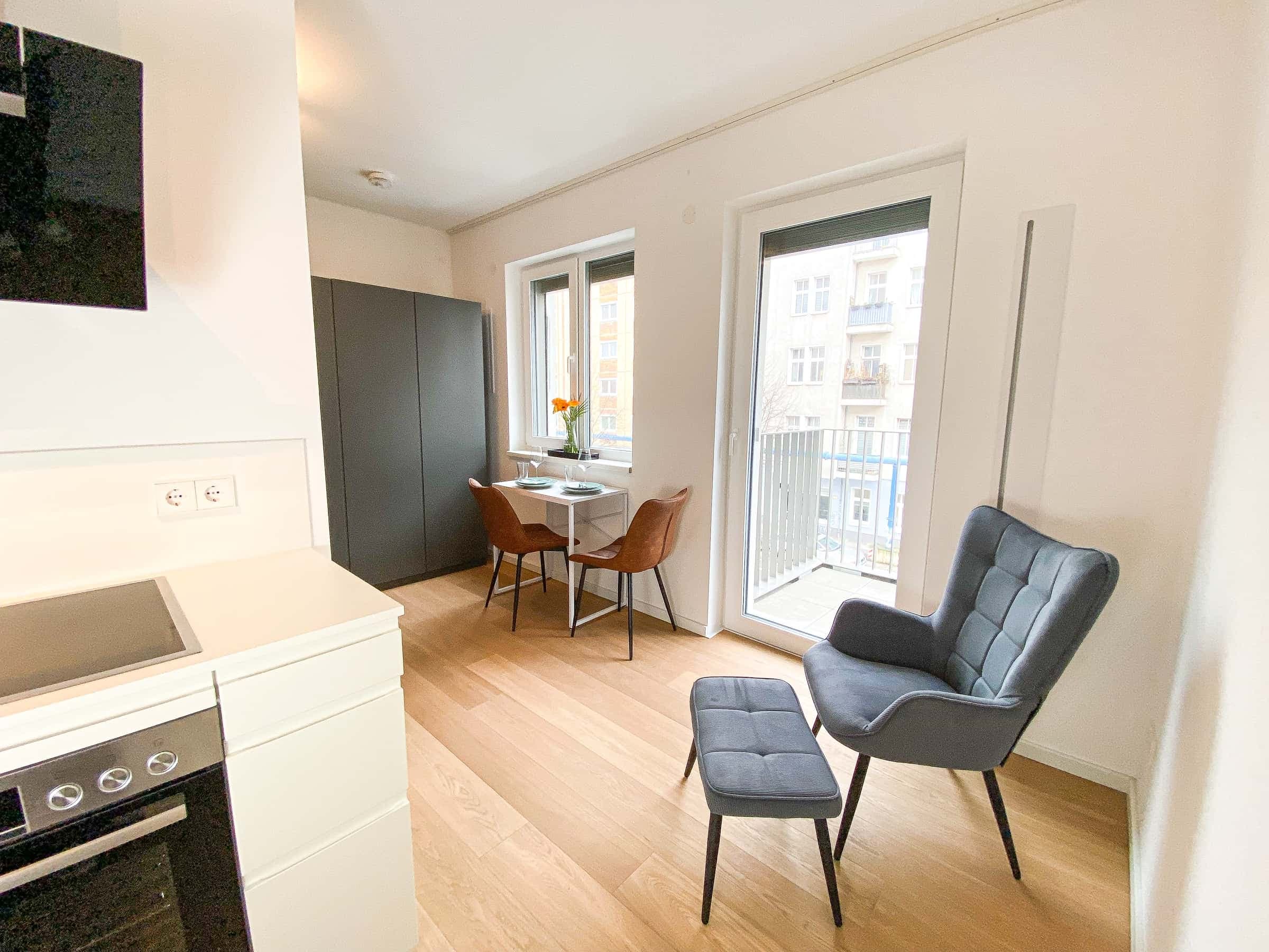 'MILO' gelb - Stilvoll & Kompakt: Trendige 1-Zimmer-Wohnung im Berliner Hotspot photo 1