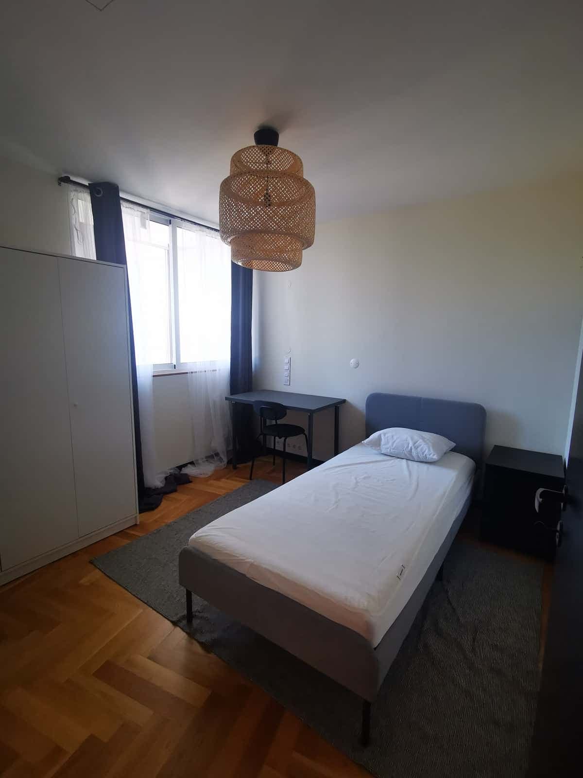 Spacious room in Porto - Room 1 photo 1