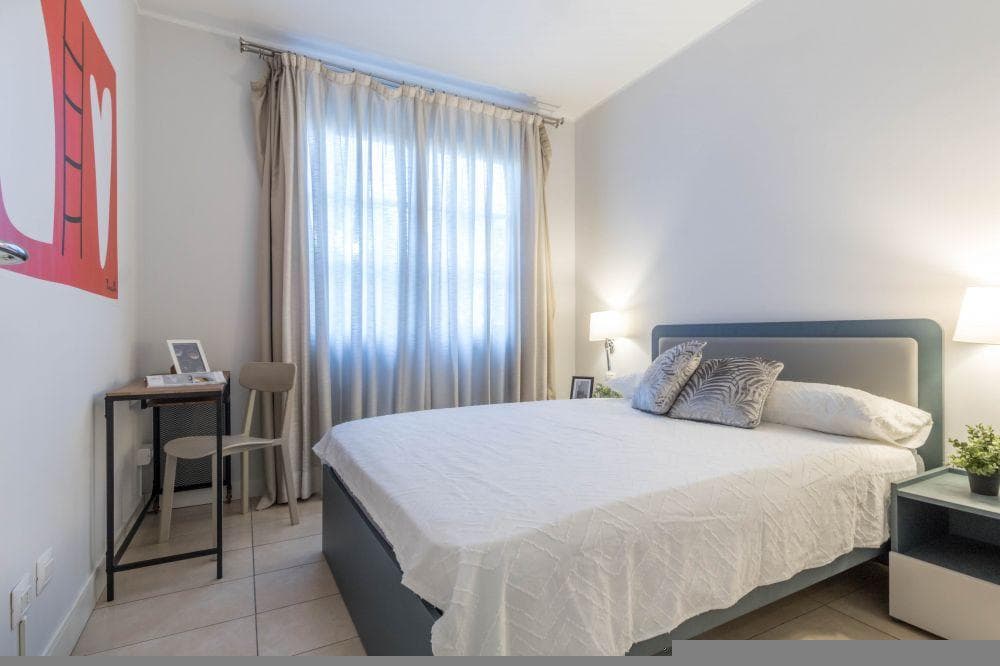 Bellissima camera singola finestrata in Via Biondelli - Bocconi photo 1