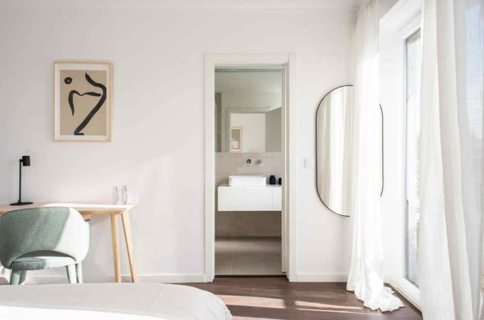 Bedroom in a 4-bedroom apartment in Lisbon - Room 2 photo 1