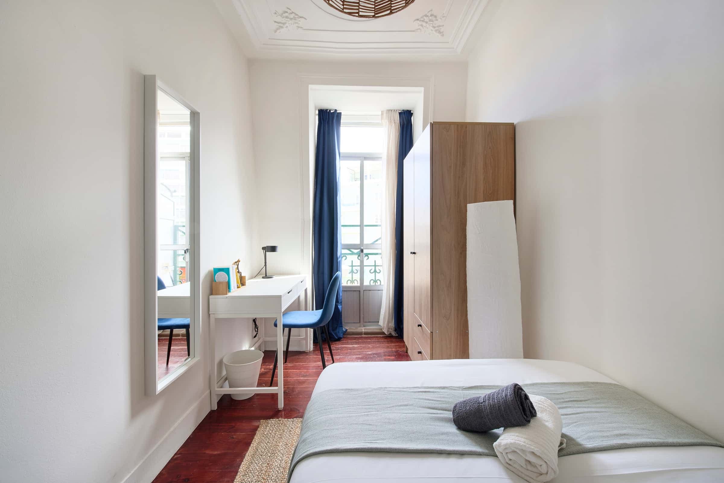 Pleasant bedroom in Arroios - Room 1 photo 1