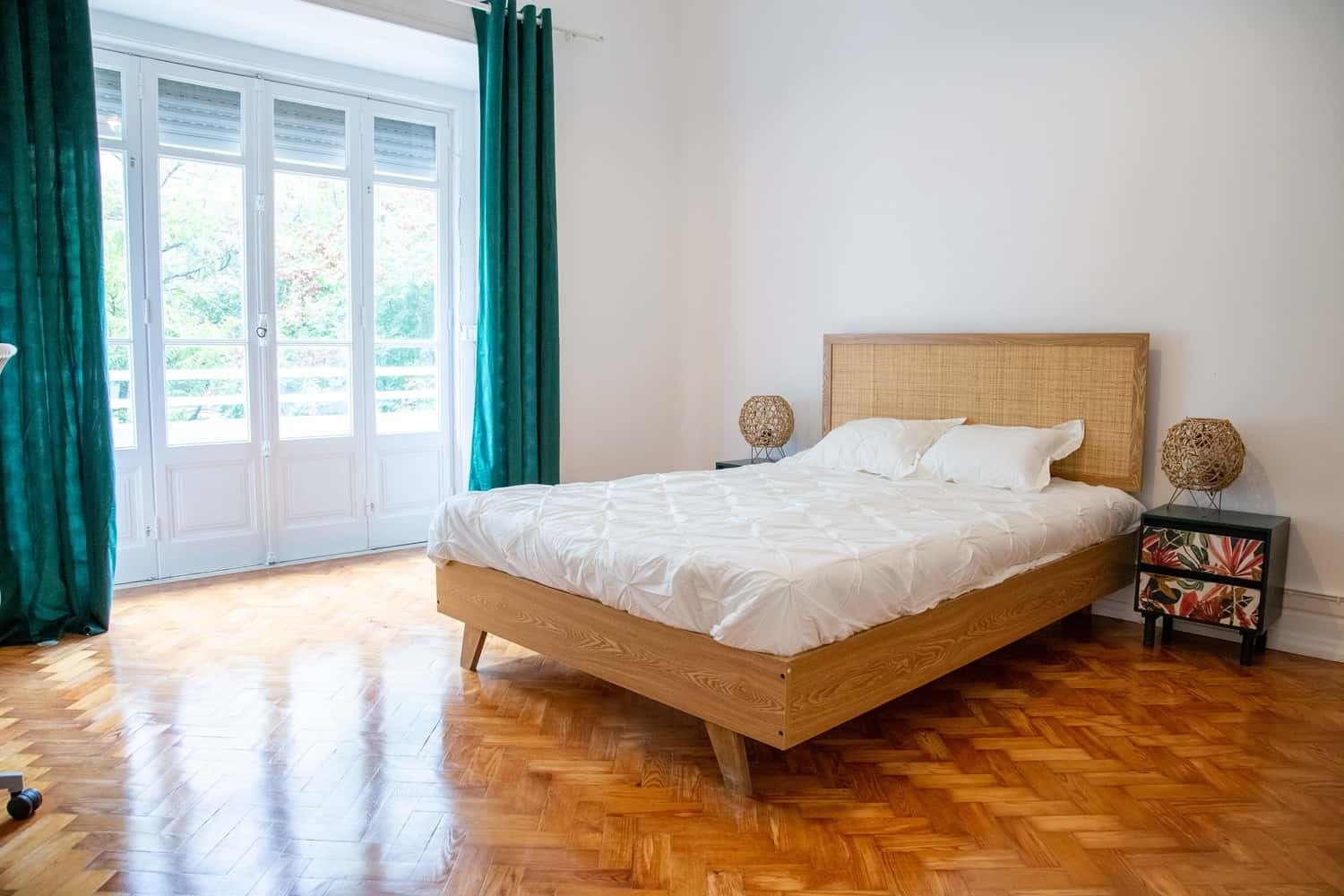 Room 4 - 30. Rodrigo Fonseca 135 1E photo 1