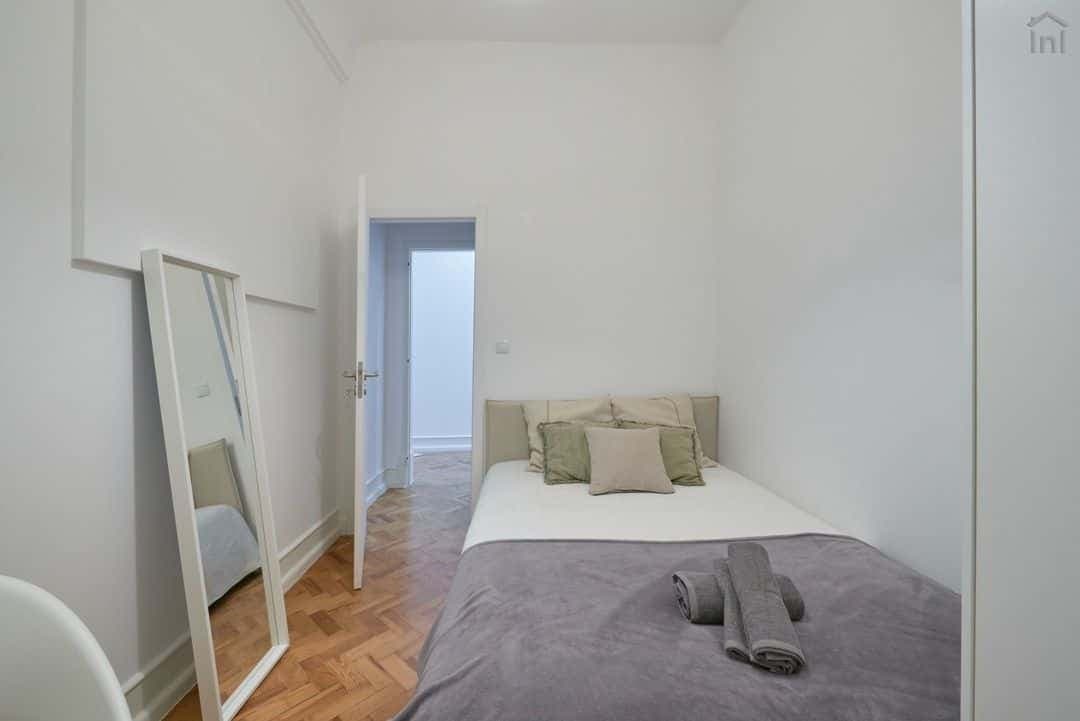 Comfortable double interior bedroom in Alameda - Room 7 photo 1