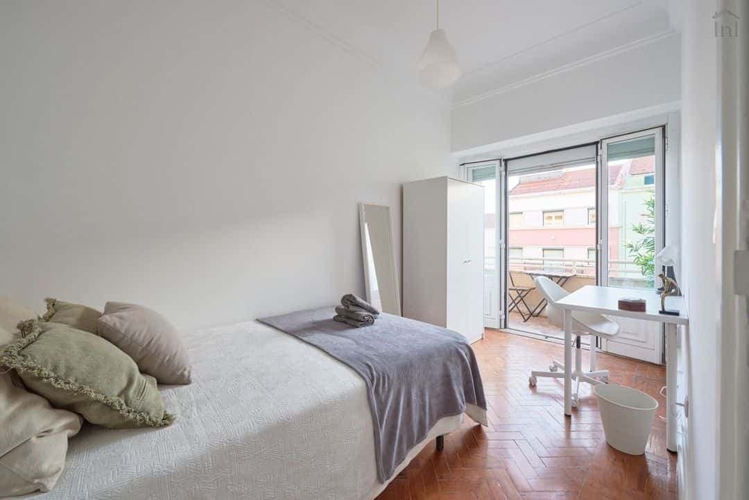 Luminous double bedroom with balcony in Alameda - Room 1 photo 1