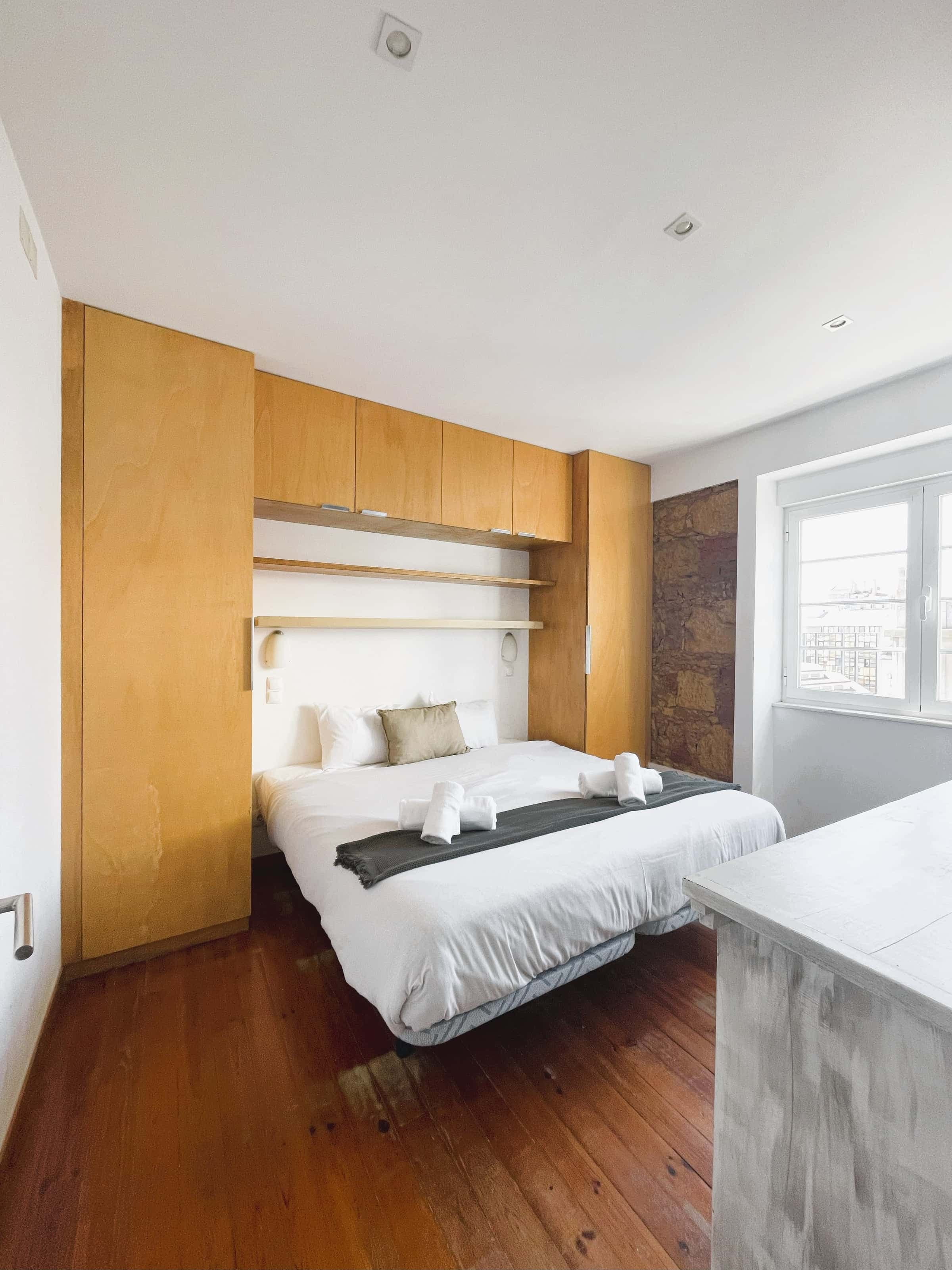 2-bedroom apartment in Arroios, Lisbon photo 1