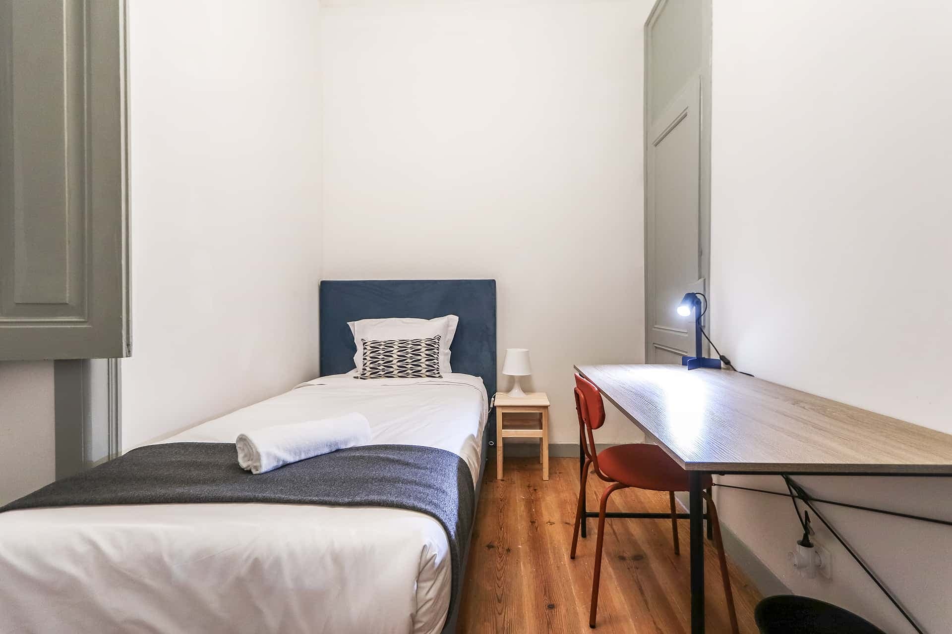 Bright single bedroom in Campo de Ourique - Room 7 photo 1