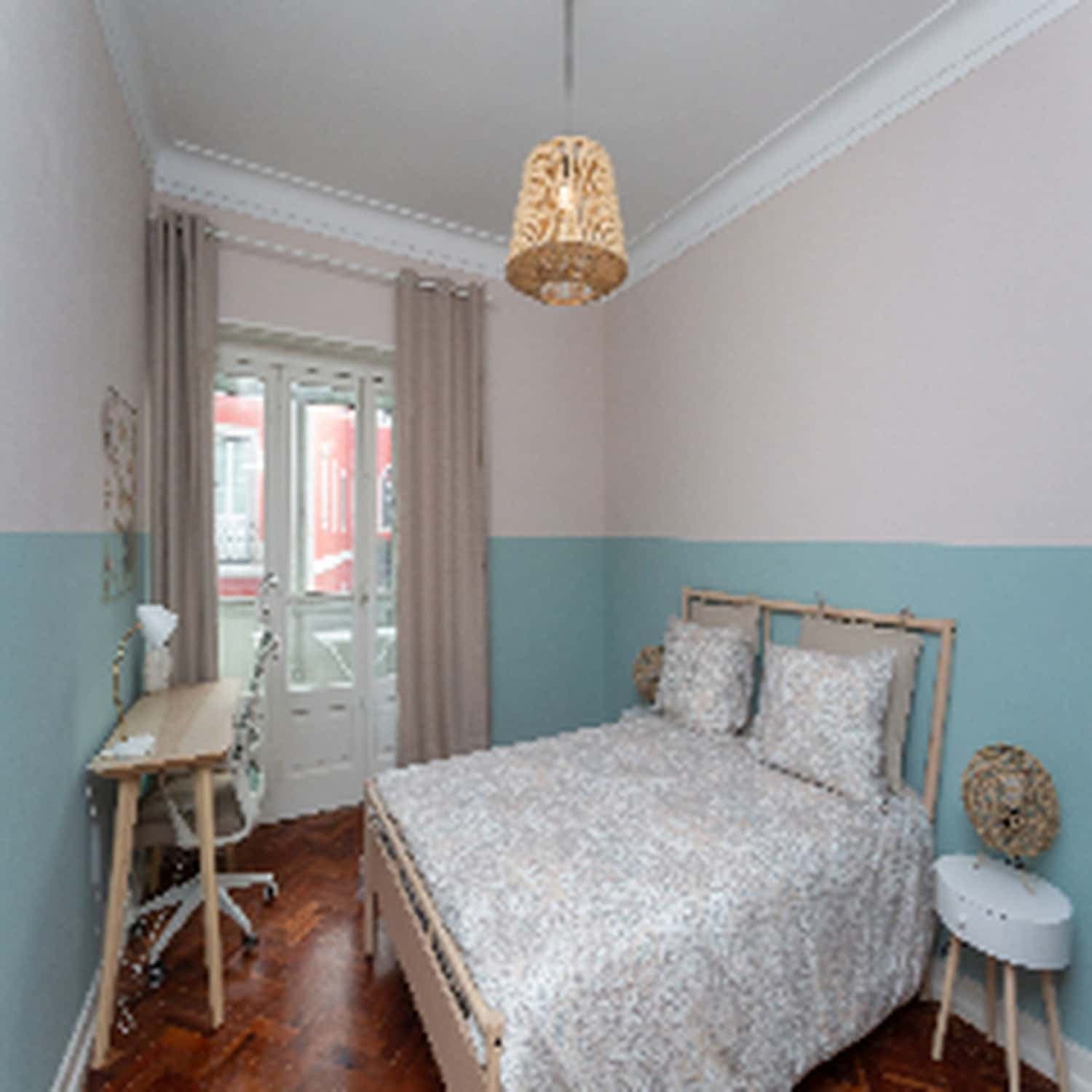 Room 4 - 40. Primeiro de Maio 146 2D photo 1