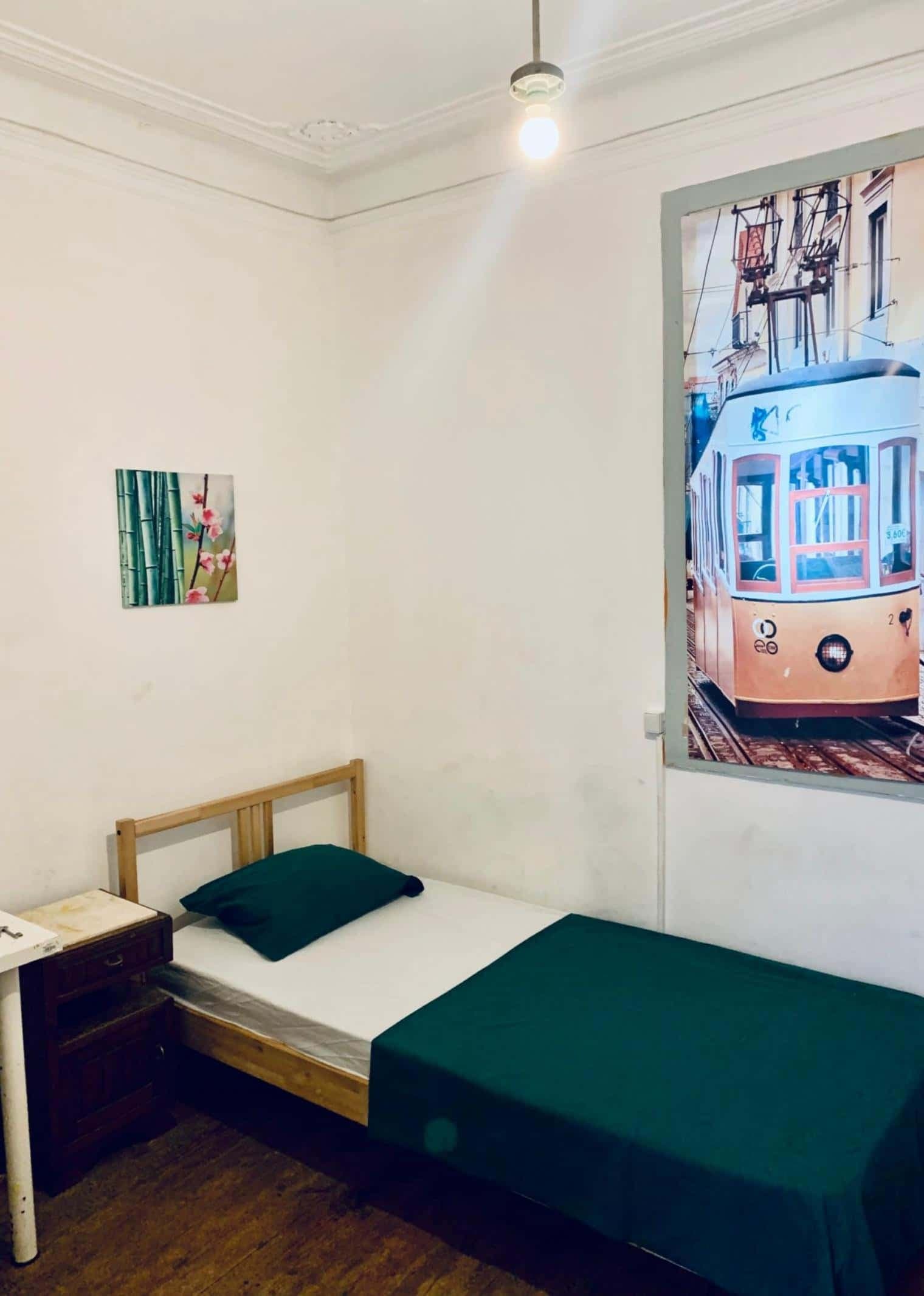 Quarto com cama de solteiro em apartamento com 8 quartos - FLAT 5D - SALDANHA 53D photo 1
