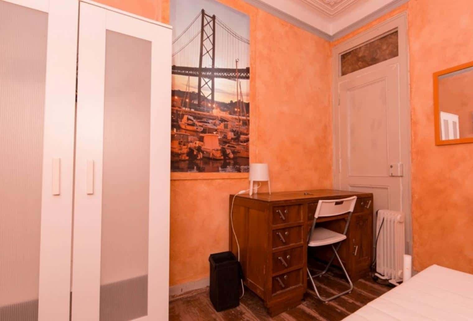 Quarto com cama de solteiro em apartamento com 8 quartos - FLAT 5D - SALDANHA 54D photo 1