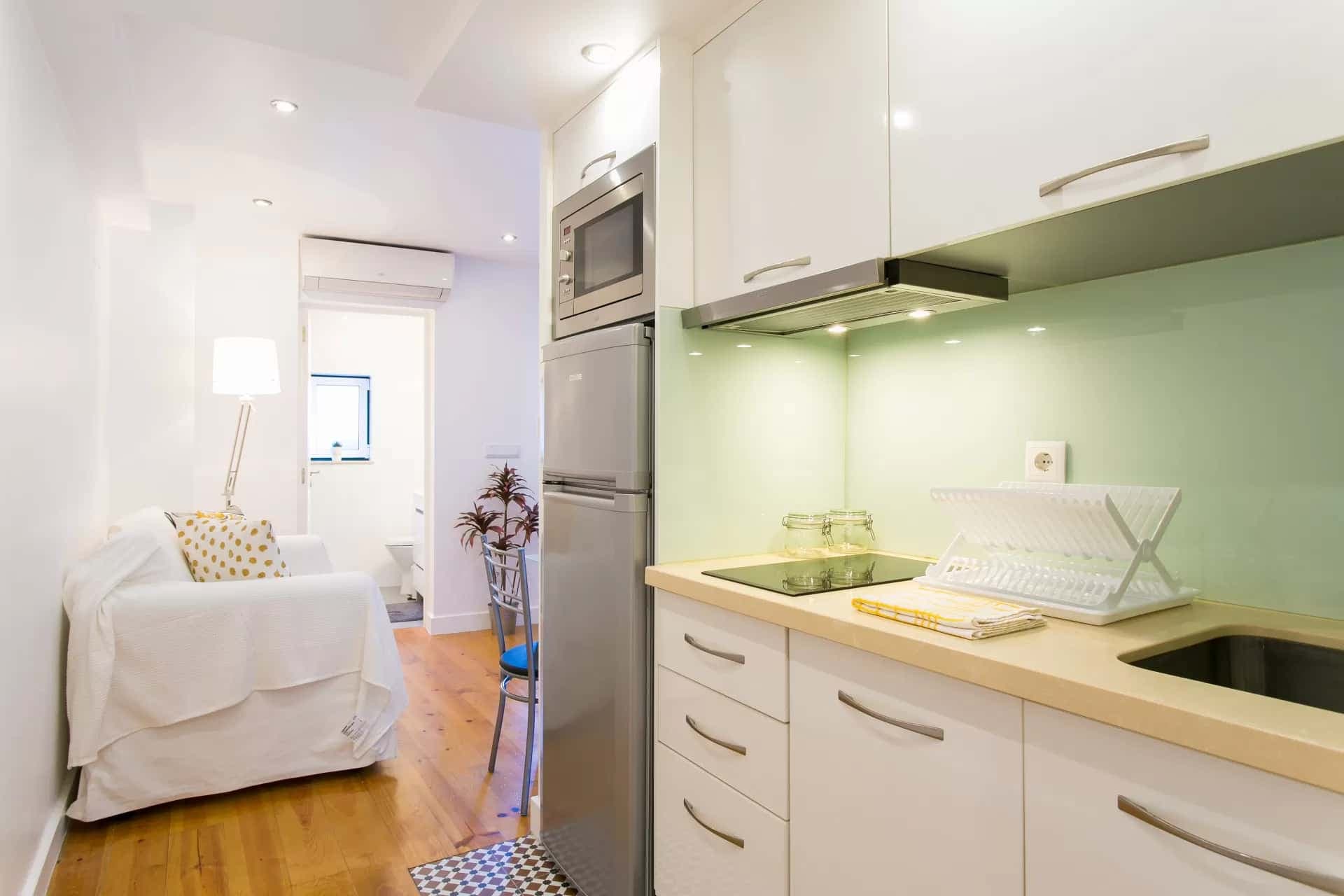 Cosy 1-bed flat w/balcony  in Alfama, moments from the Port photo 1