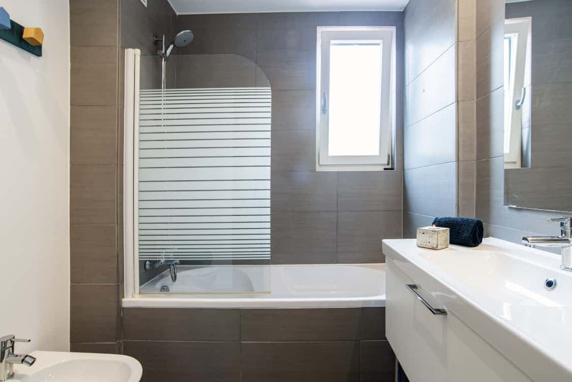 Central and Typical Lisboa Apartment photo 1
