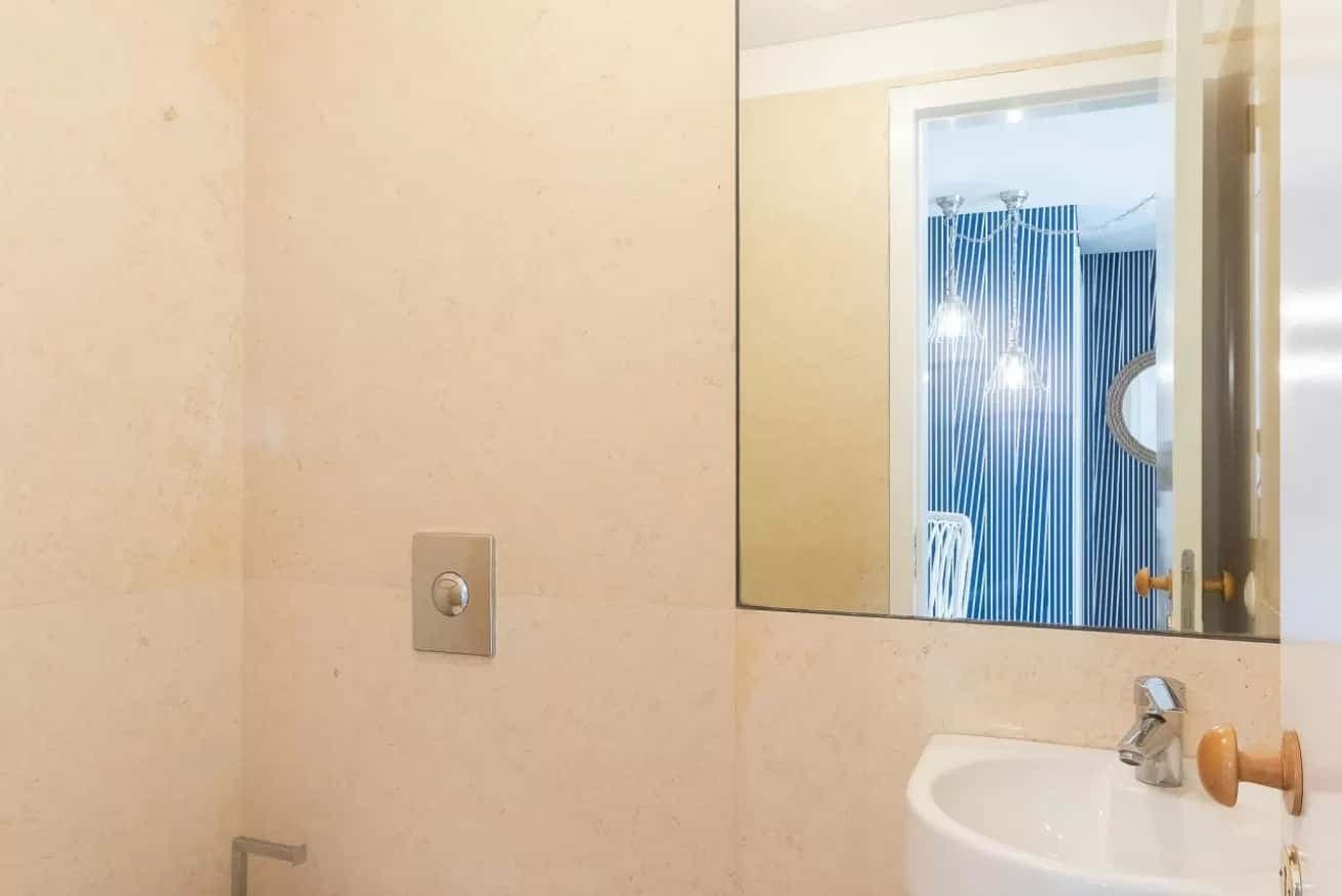 Chiado Self Check-In 2-BR Flat w/Parking photo 1