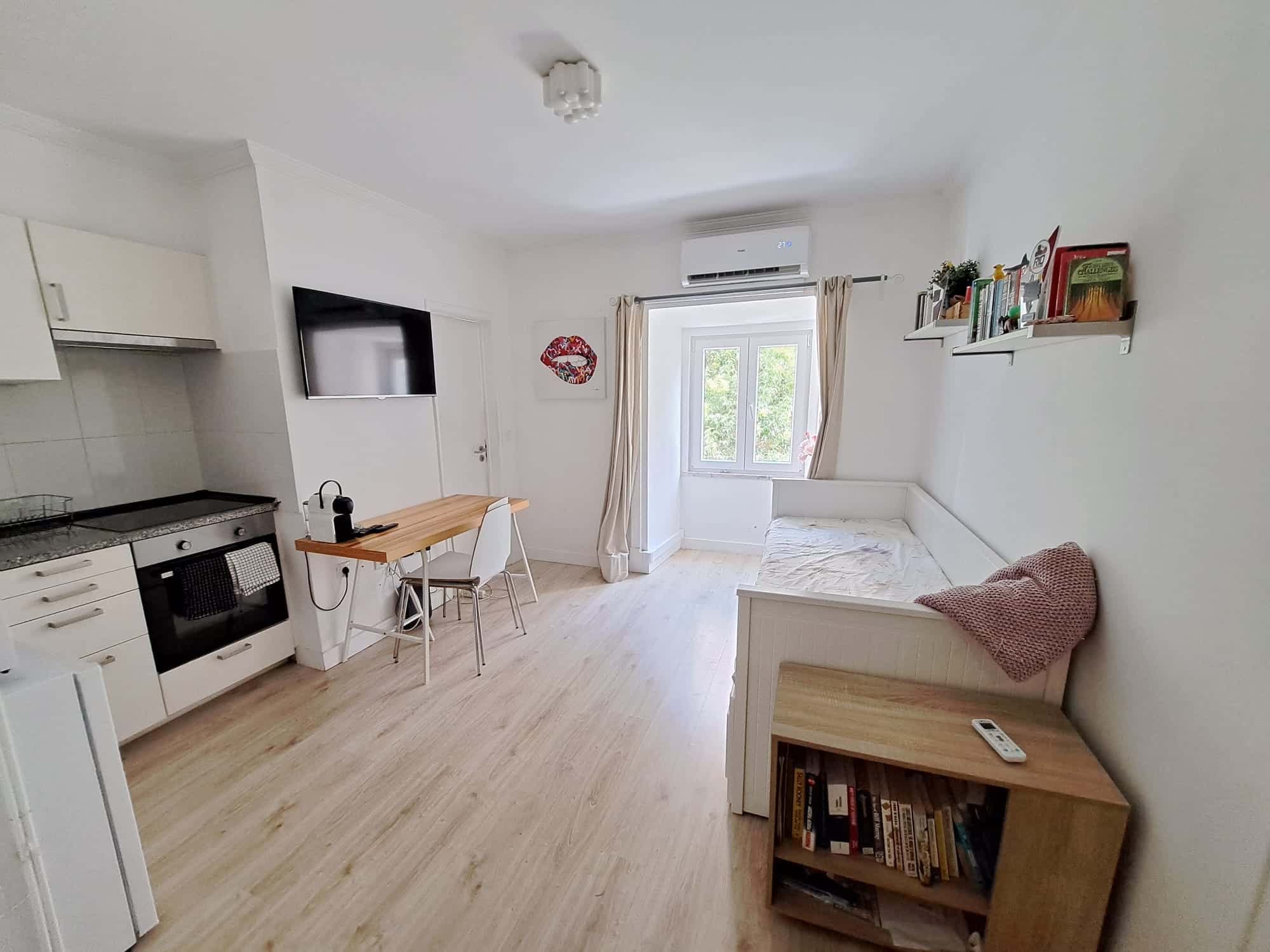 1BD flat Cais do Sodre photo 1