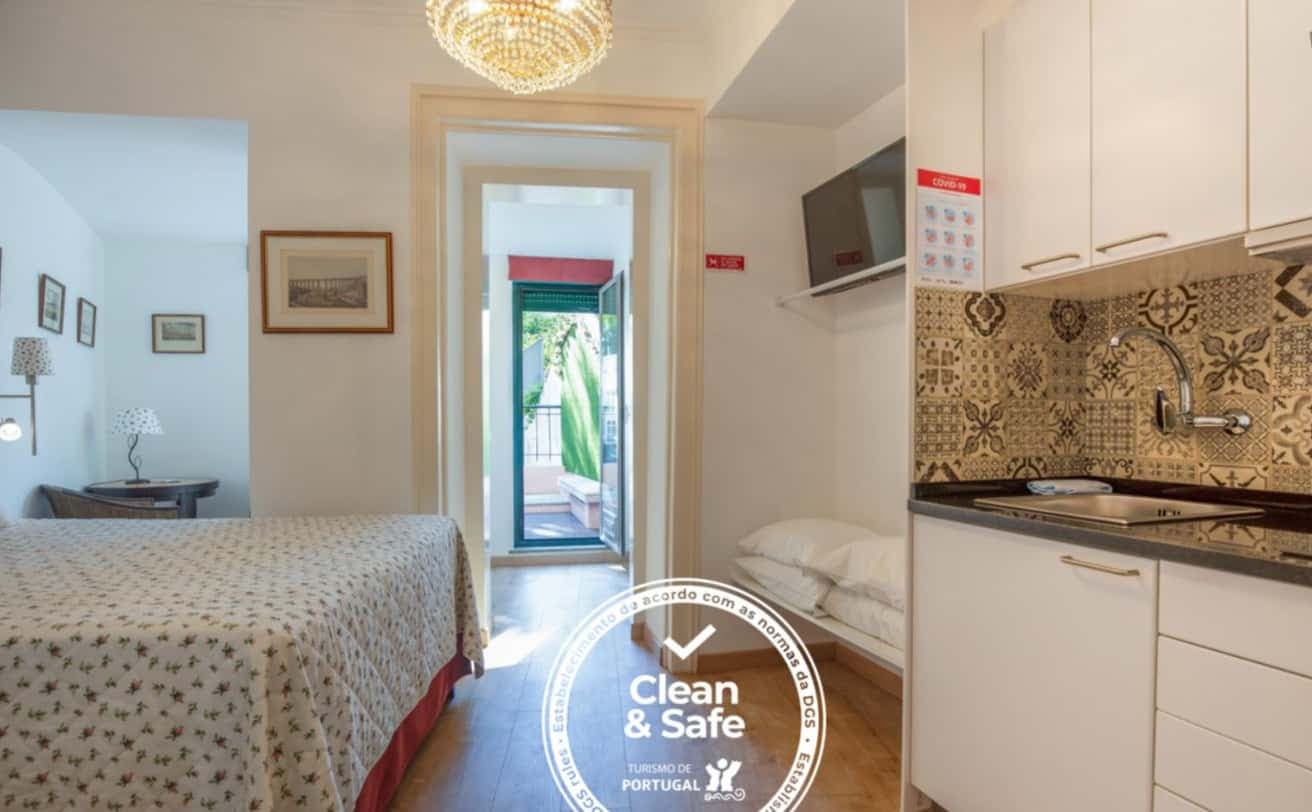 Studio with private terrace in Estrela, Lisbon photo 1