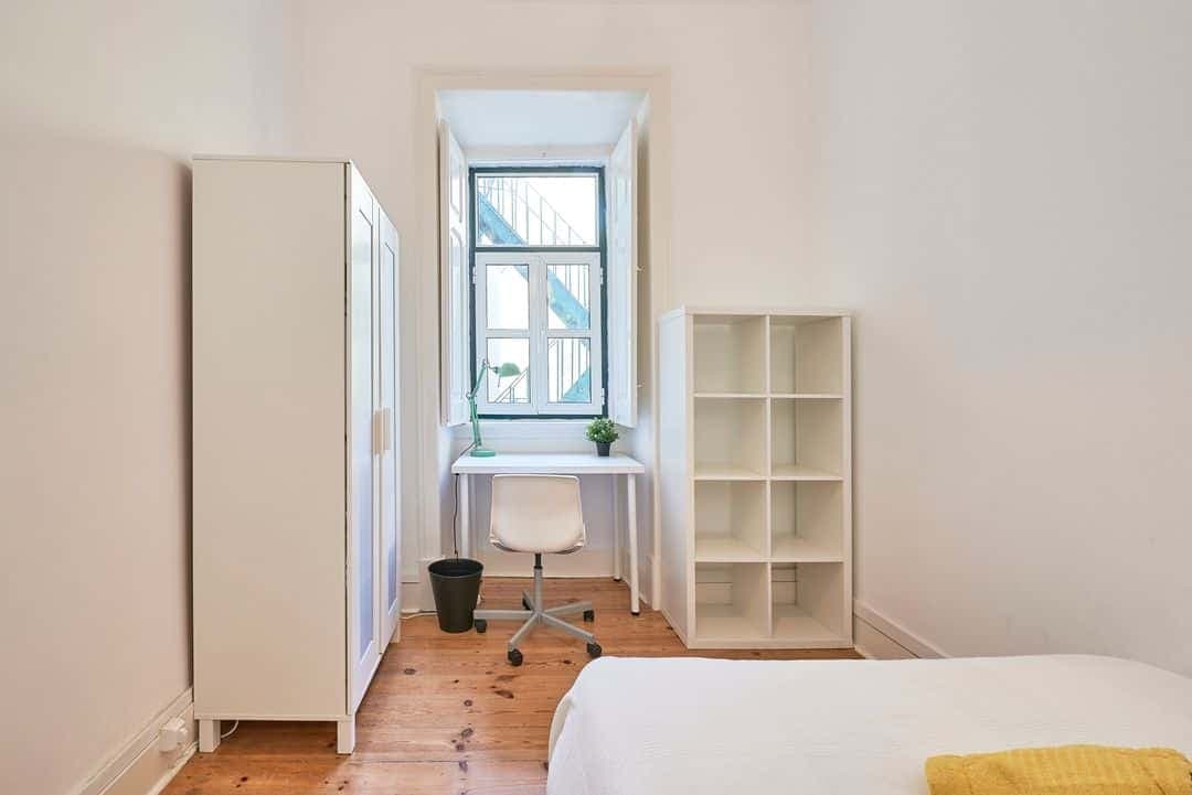 Bright double bedroom in Arroios - Room 7 photo 1